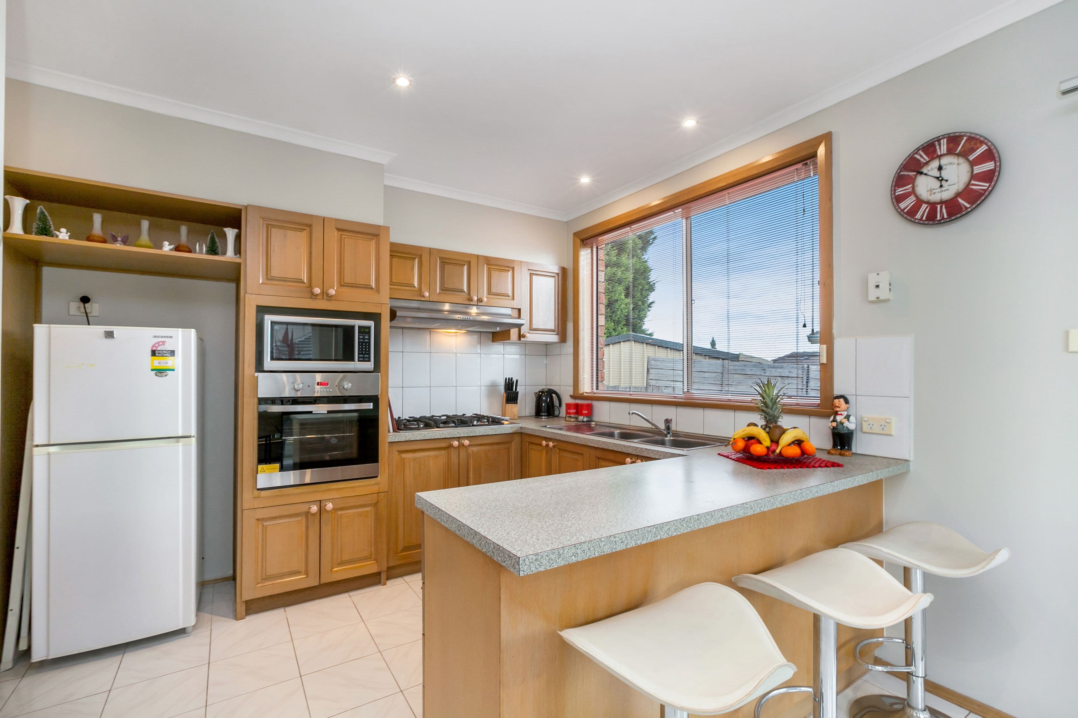 35 Azalea Avenue, Mill Park VIC 3082, Mill Park - Thumbnail 3