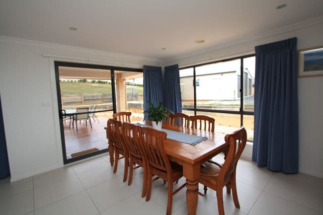 15 Lithgow Place, BUNGENDORE NSW 2621, Bungendore - Thumbnail 6