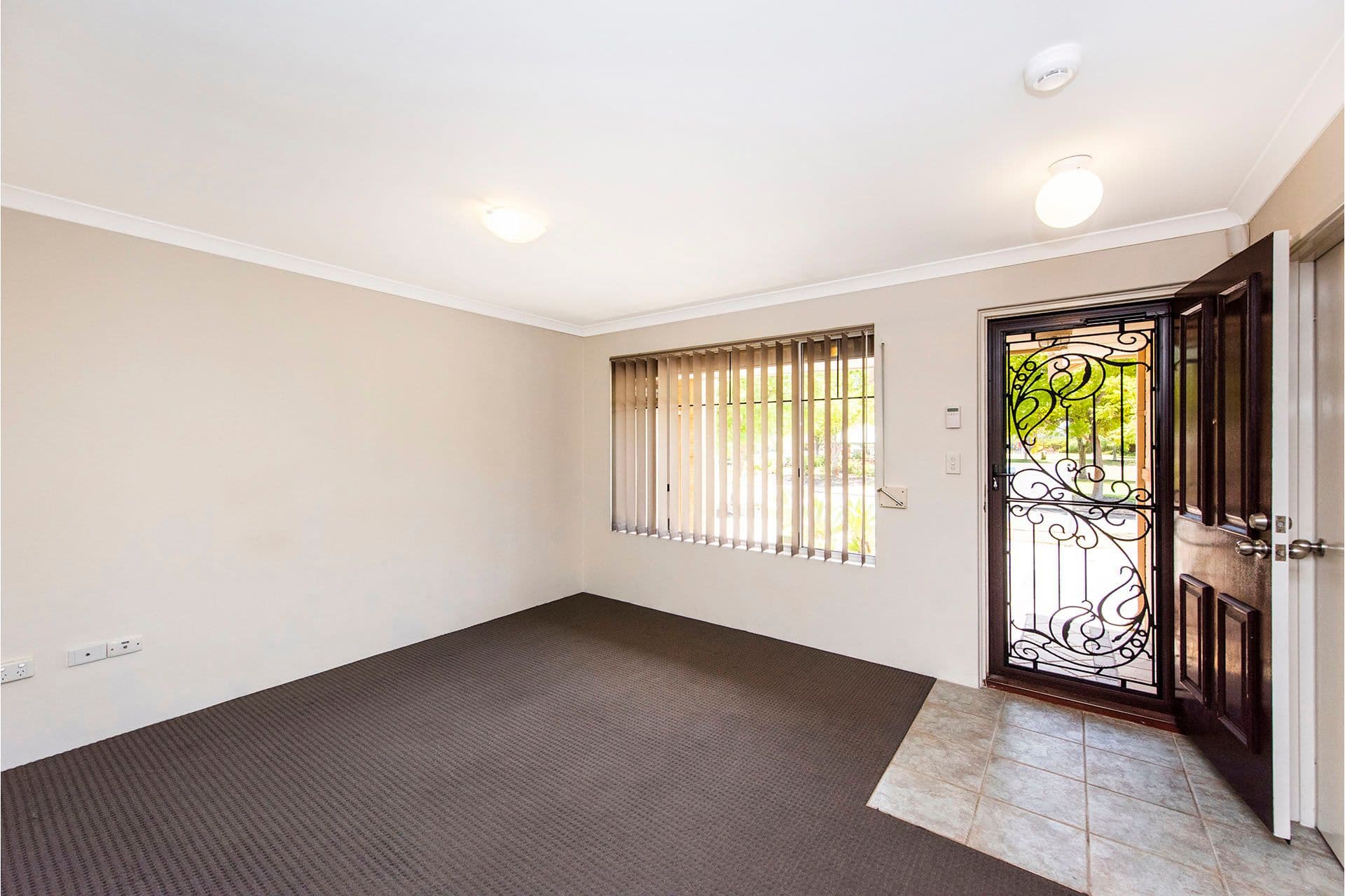 26 Courtland Crescent, Redcliffe WA 6104, Redcliffe - Thumbnail 2