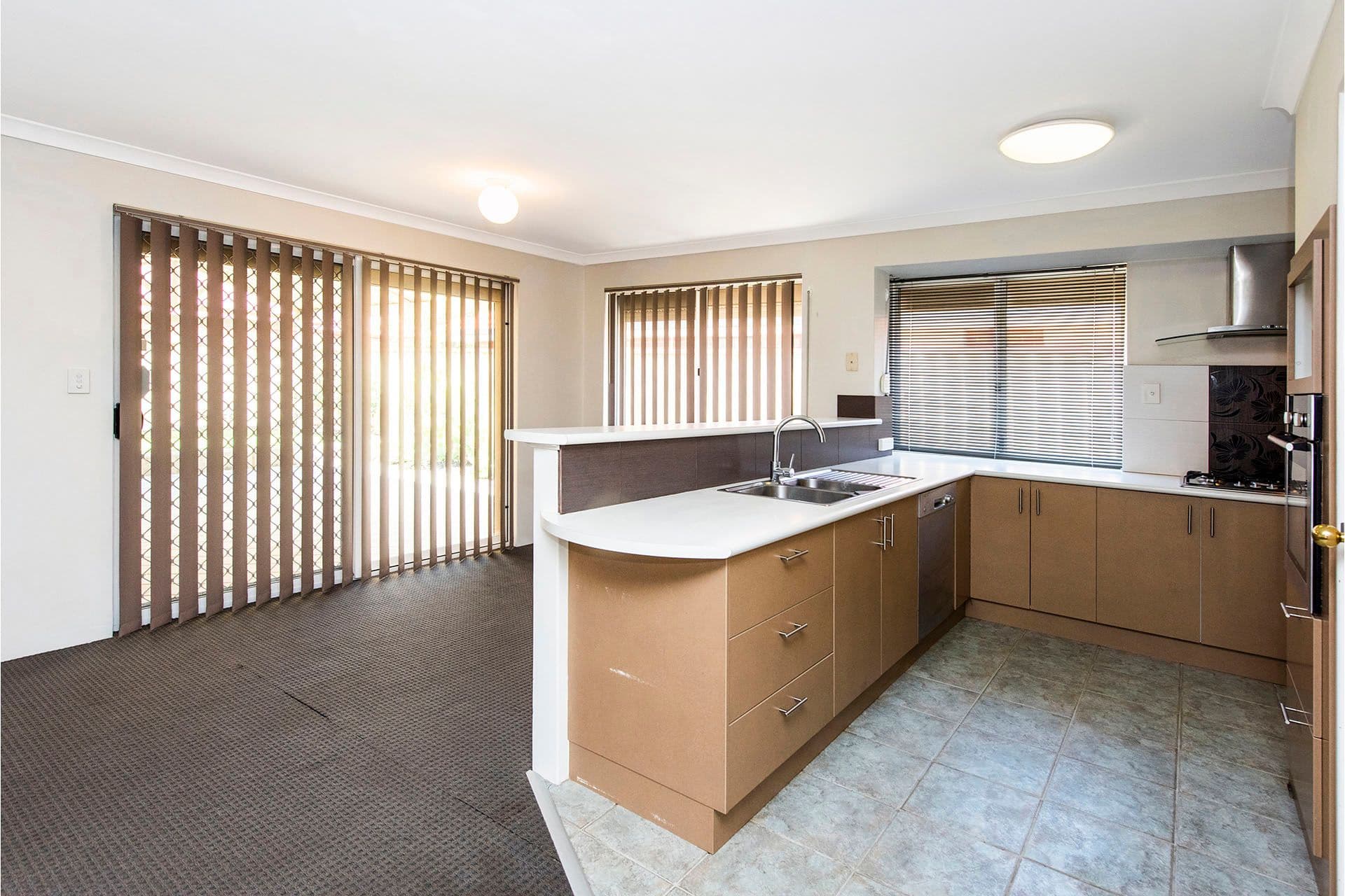 26 Courtland Crescent, Redcliffe WA 6104, Redcliffe - Thumbnail 5