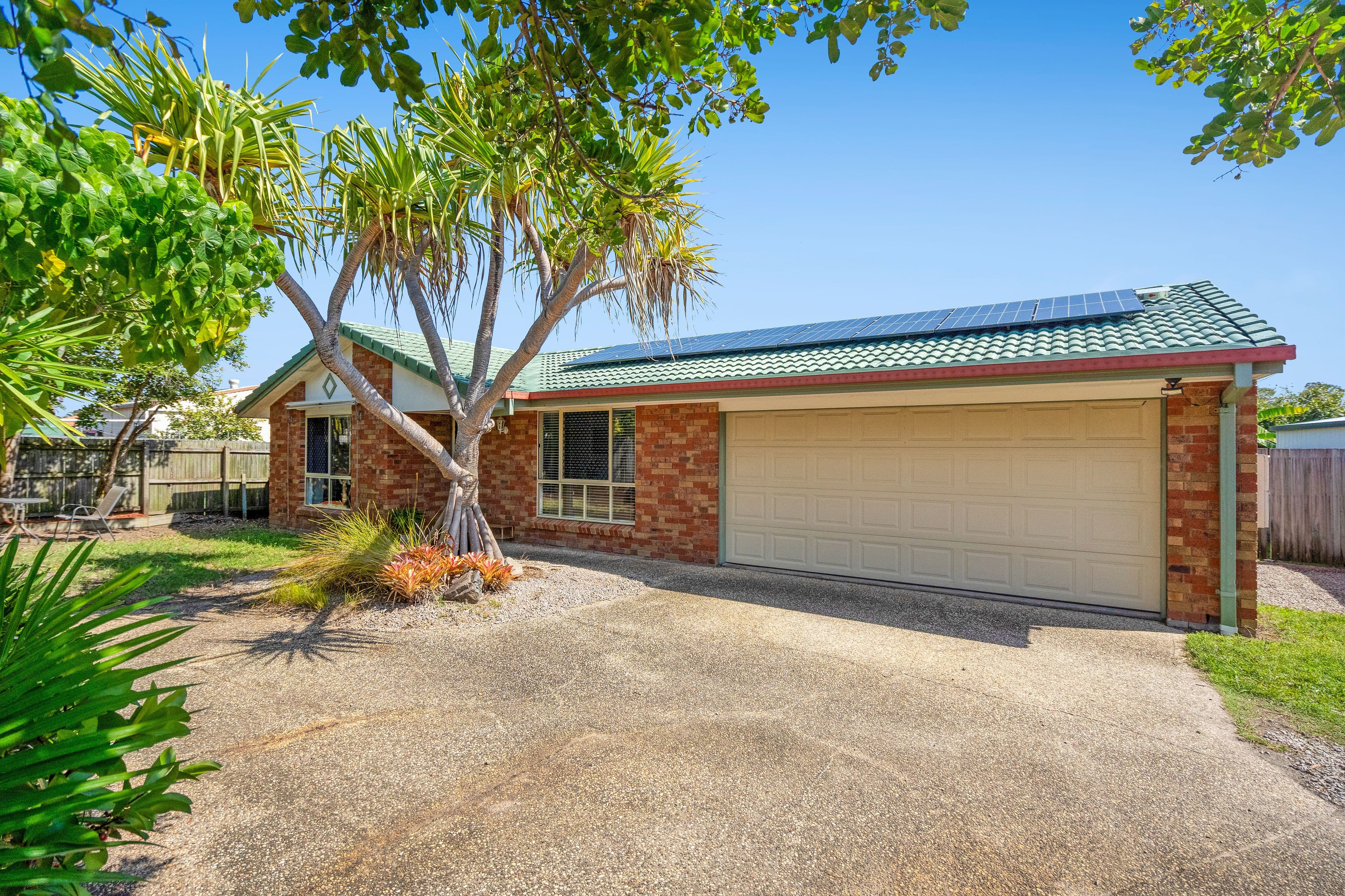 10 Smout Court, Sandstone Point QLD 4511, Sandstone Point - Thumbnail 3