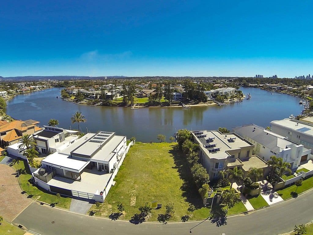 21 Ipsley Drive, Broadbeach Waters QLD 4218, Broadbeach Waters - Thumbnail 2