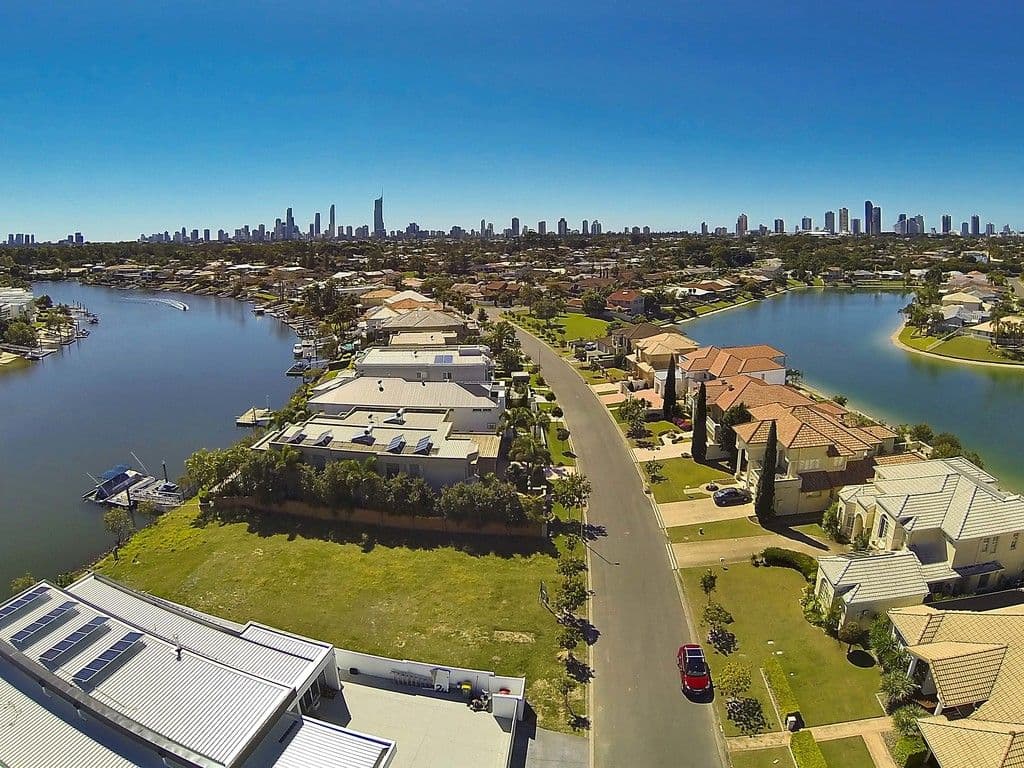 21 Ipsley Drive, Broadbeach Waters QLD 4218, Broadbeach Waters - Thumbnail 3
