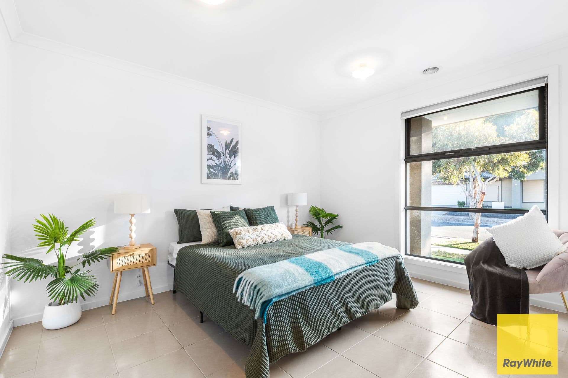 9 Halycon Street, Point Cook VIC 3030, Point Cook - Thumbnail 2