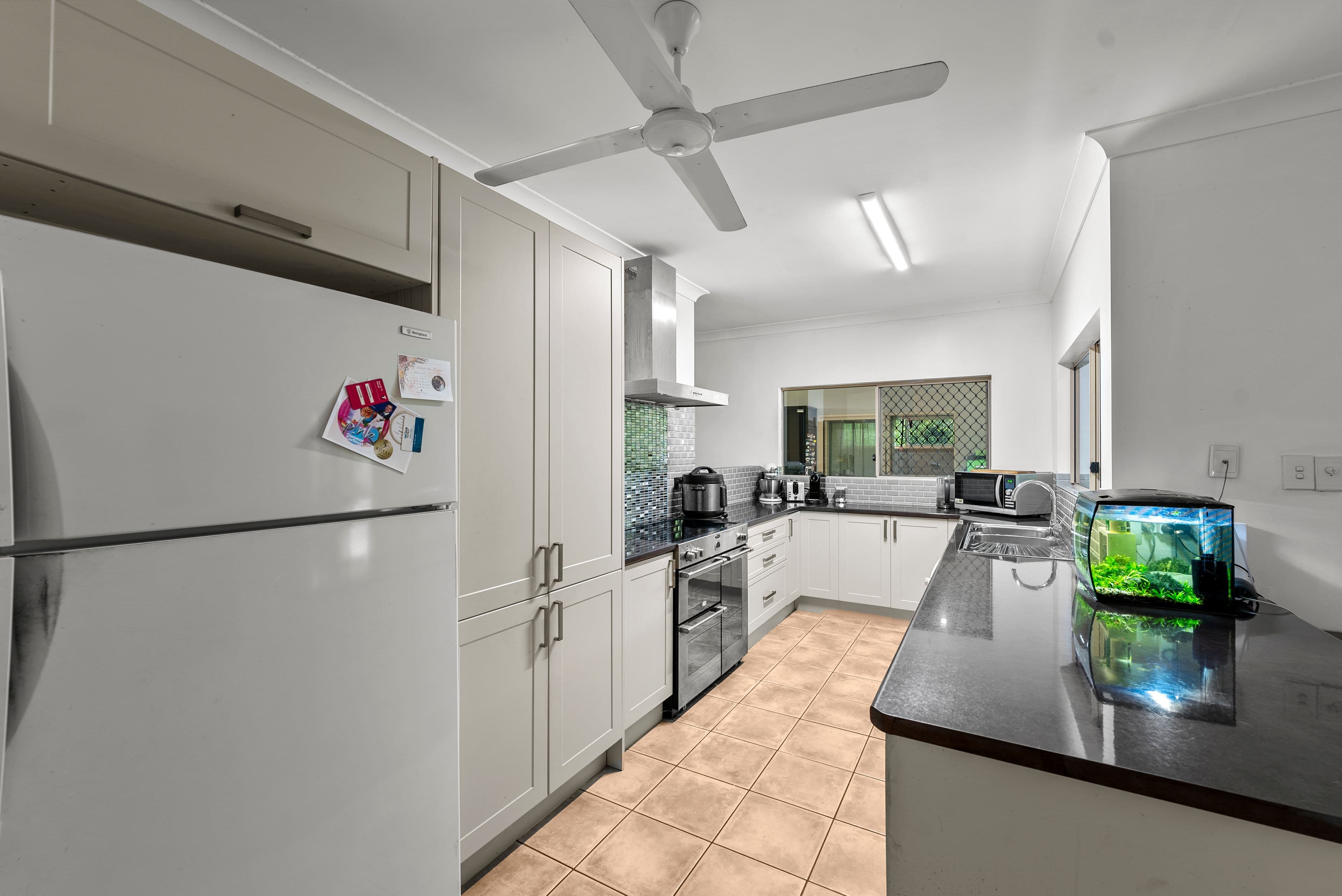 2 Zebrina Street, Redlynch QLD 4870, Redlynch - Thumbnail 4
