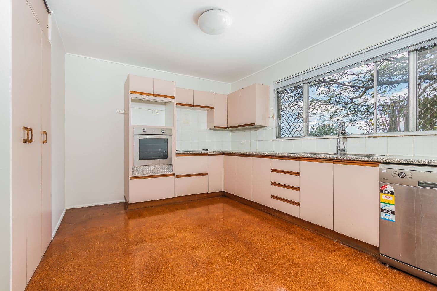 2 Sangster Street, Macgregor QLD 4109, Macgregor - Thumbnail 4