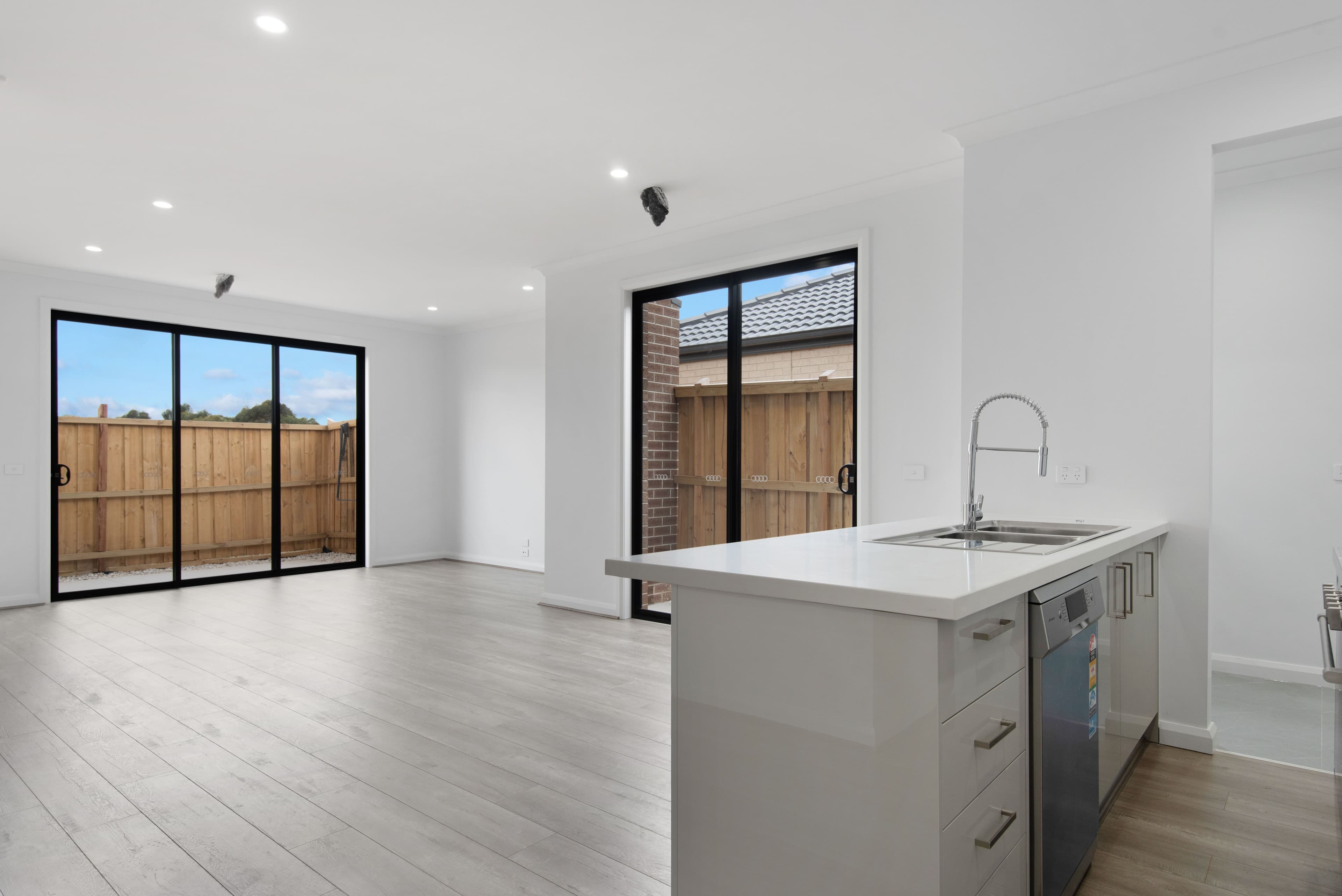 18 Midpride Street, Tarneit VIC 3029, Tarneit - Thumbnail 7