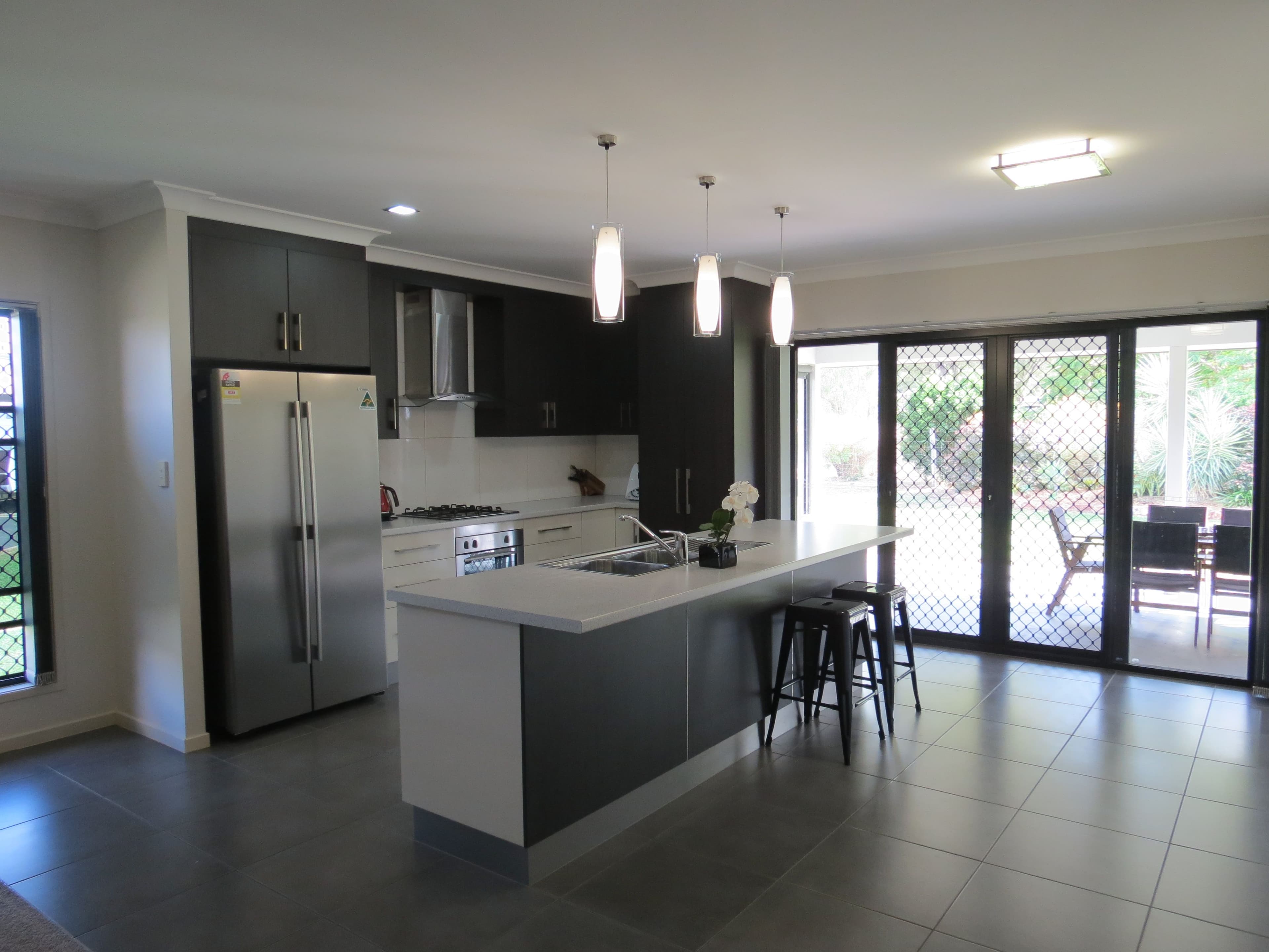 23 Newman Drive, Emerald QLD 4720, Emerald - Thumbnail 3