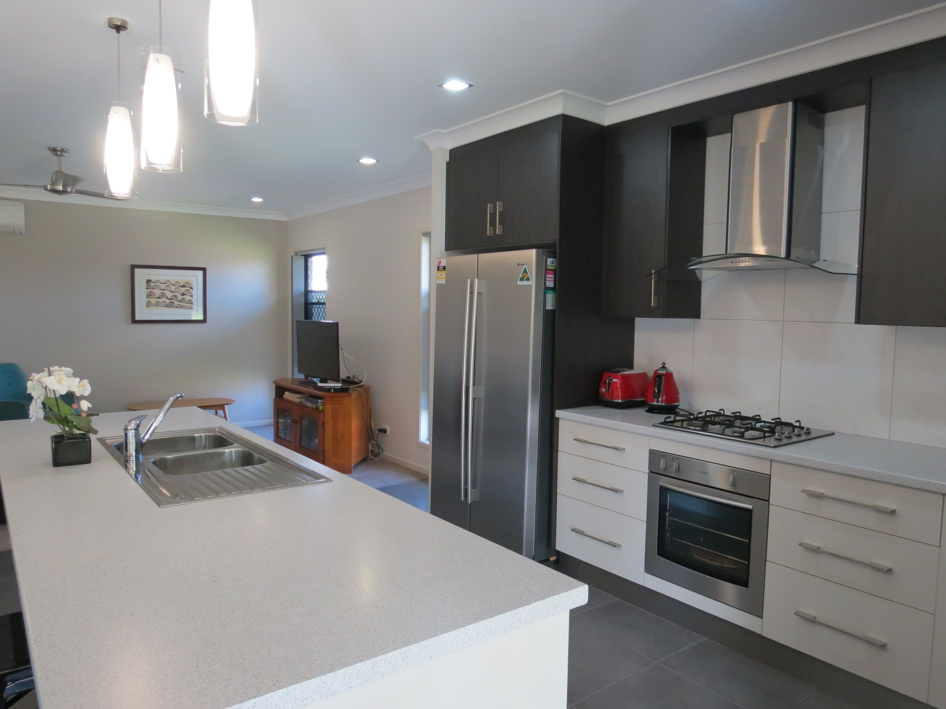 23 Newman Drive, Emerald QLD 4720, Emerald - Thumbnail 4