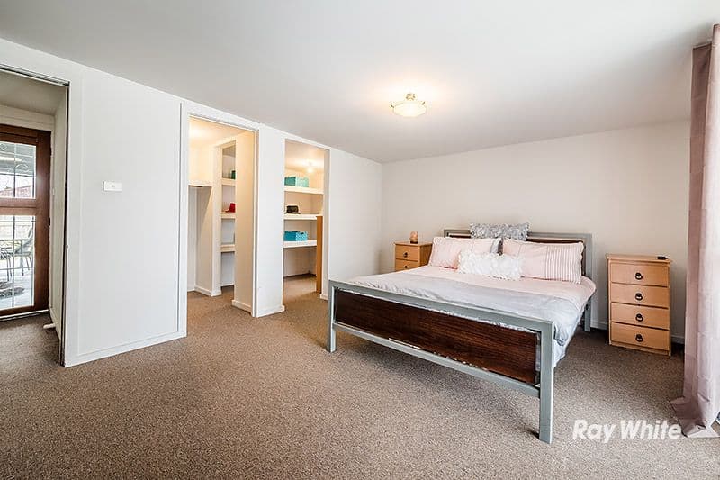 42 Circle Drive North, Cranbourne VIC 3977, Cranbourne - Thumbnail 2