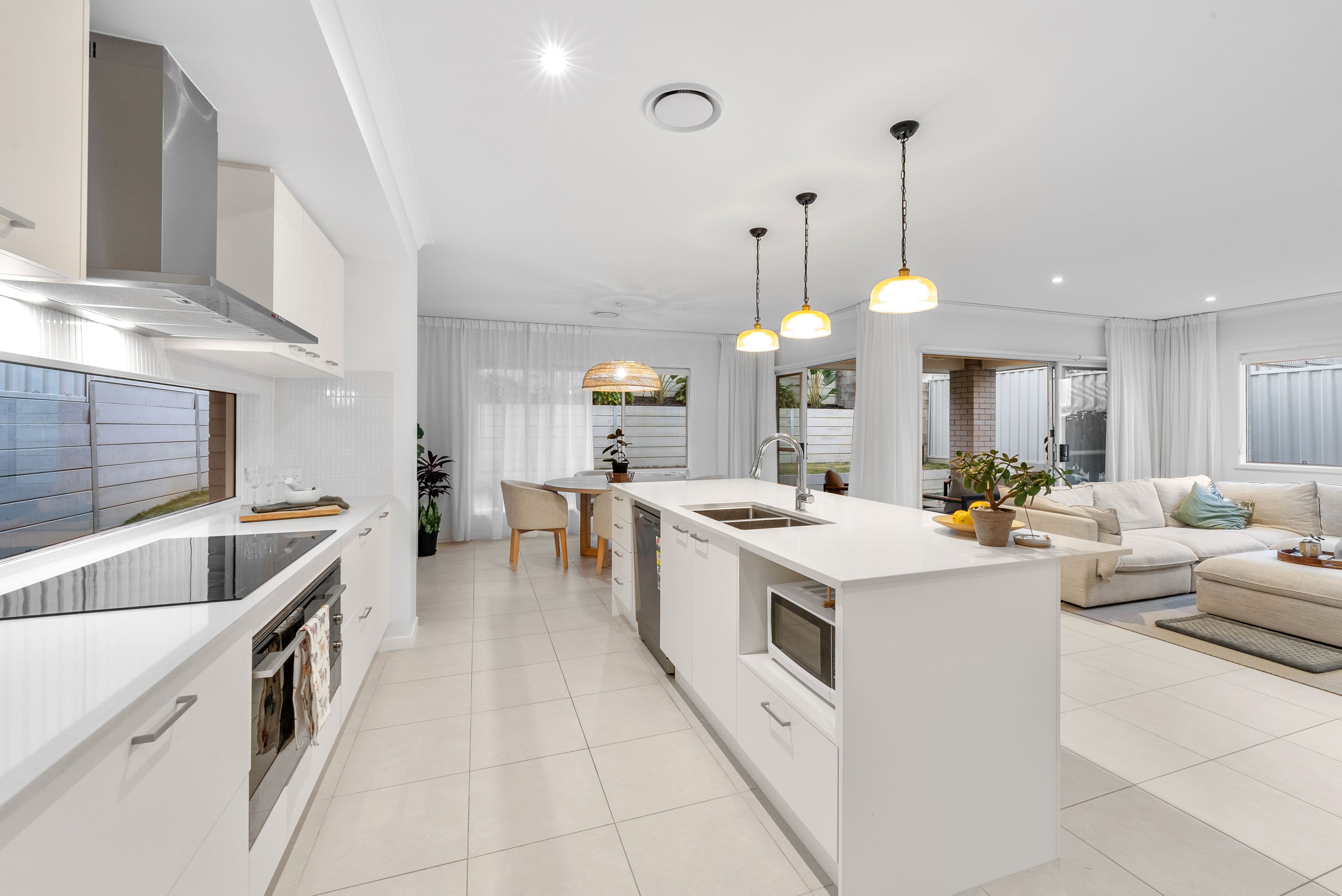 15 Crusoe Street, Coomera QLD 4209, Coomera - Thumbnail 6