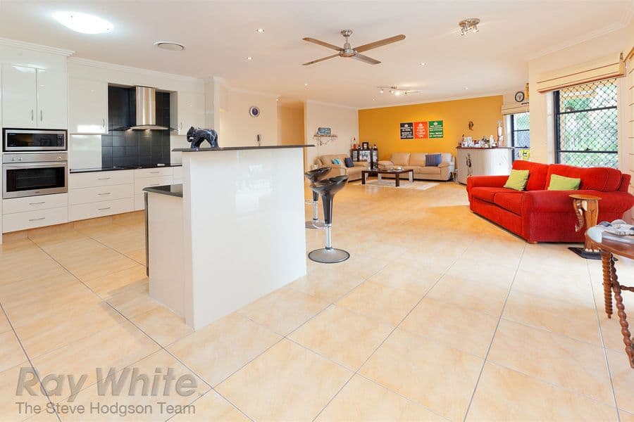 18 Venison Crescent, SPRINGFIELD LAKES QLD 4300, Springfield Lakes - Thumbnail 4