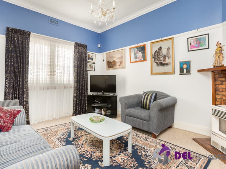 81 Cleeland  Street, Dandenong, Dandenong - Thumbnail 2