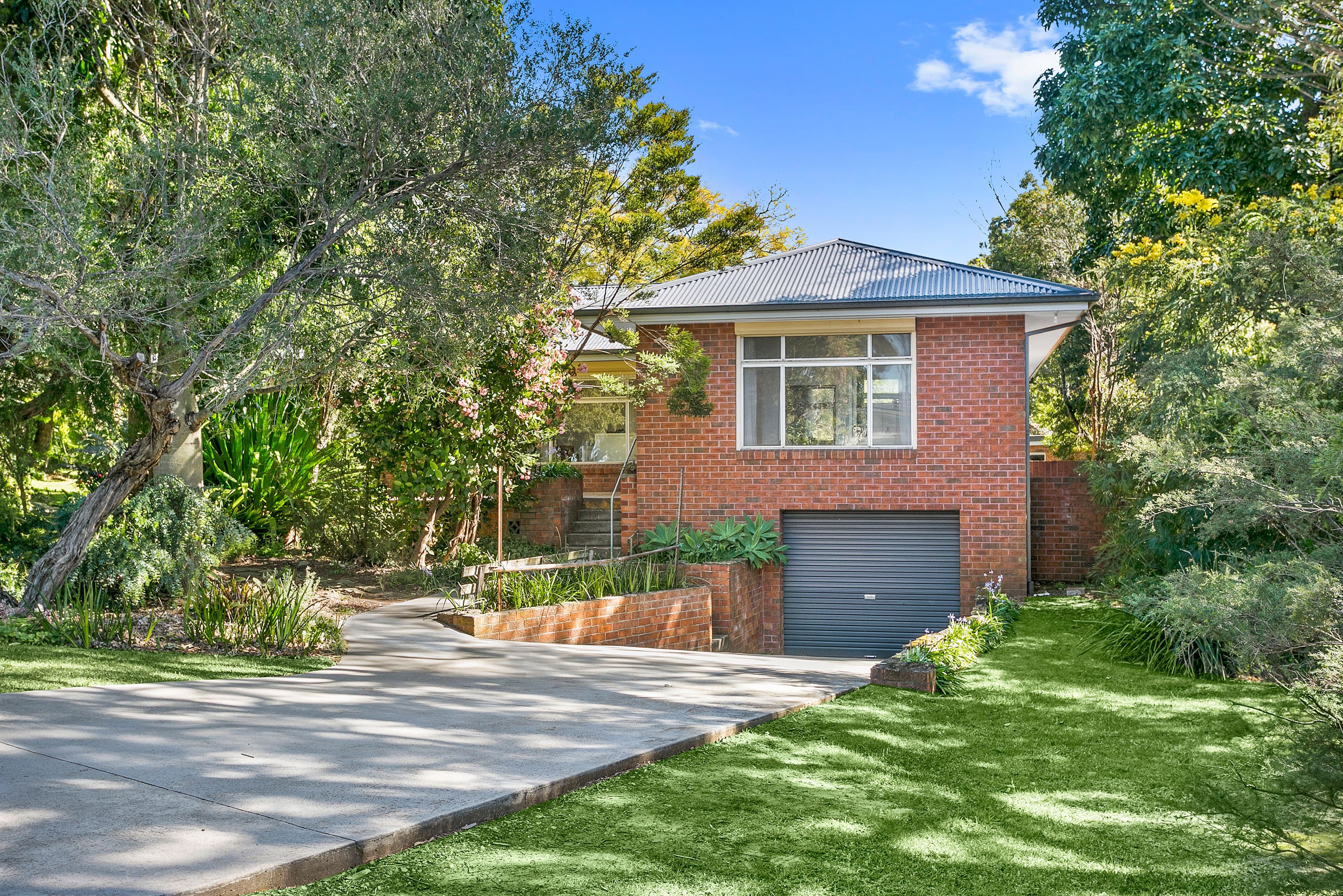 90 Parkes Street, Helensburgh NSW 2508, Helensburgh - Image 1