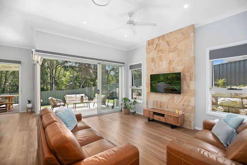 2 Larkswing Place, Berkeley Vale - Thumbnail 3
