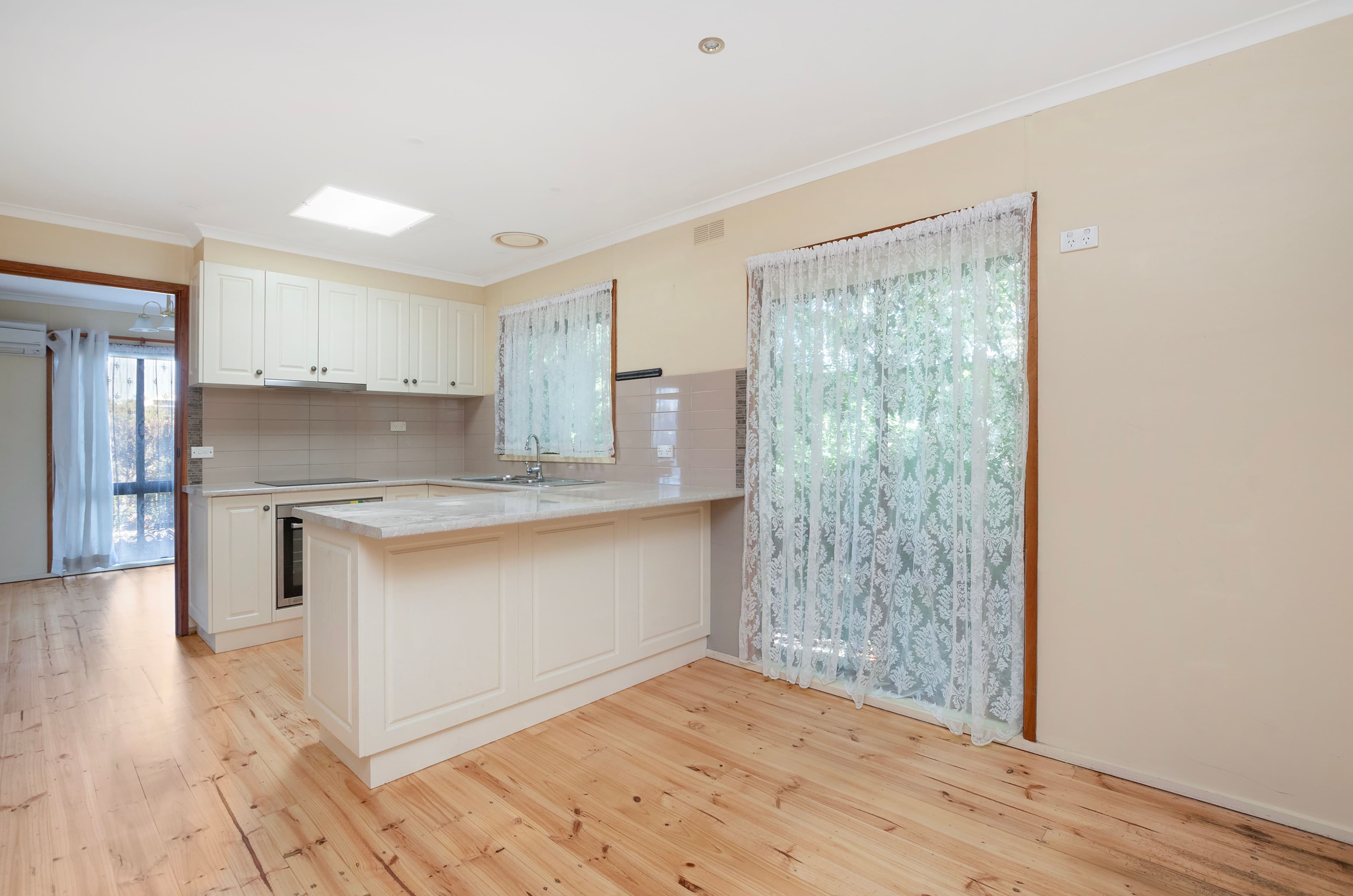 94 Kerr Street, Mortlake VIC 3272, Mortlake - Thumbnail 5