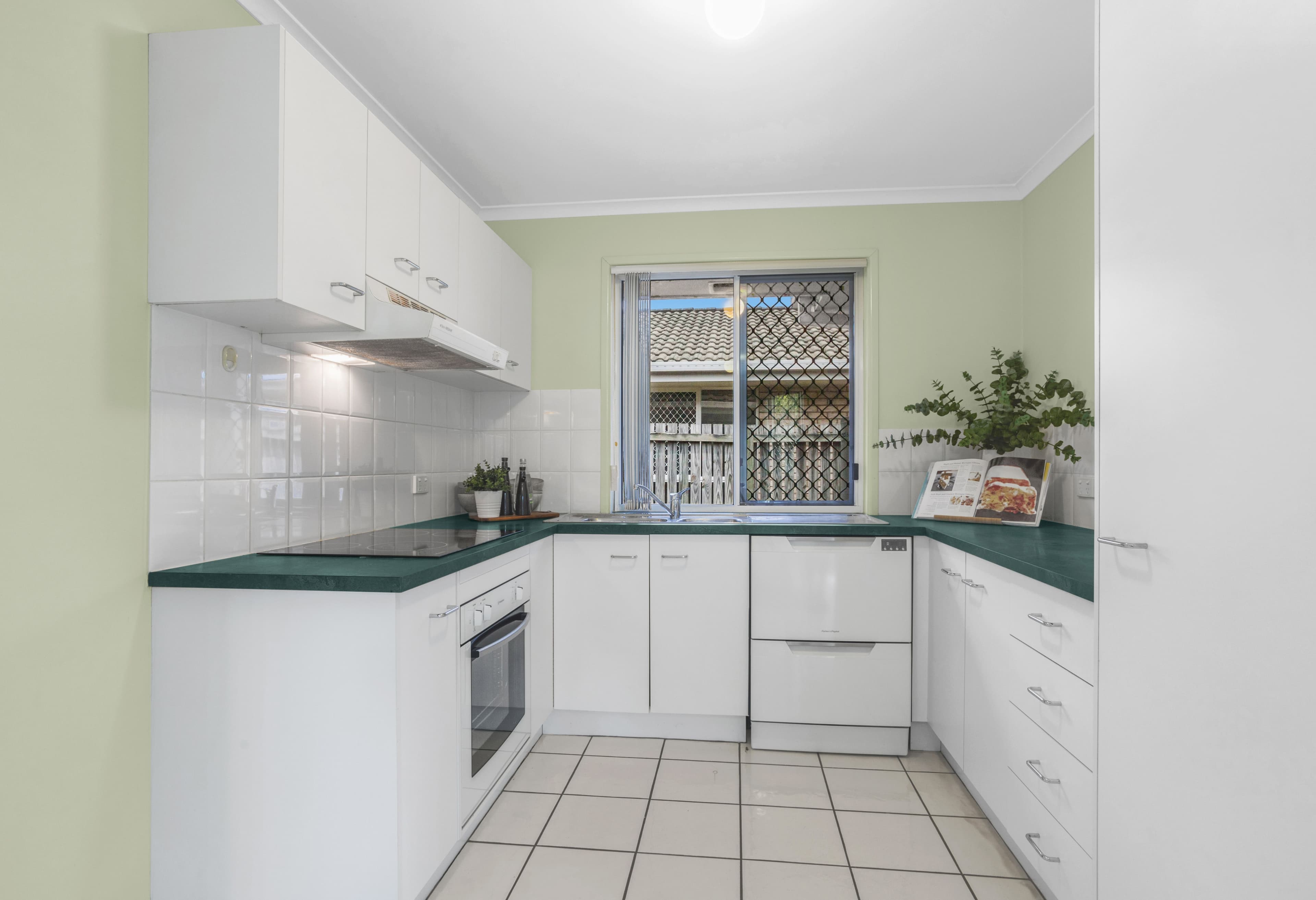 13 Boronia Place, Fitzgibbon QLD 4018, Fitzgibbon - Thumbnail 8
