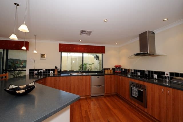 91 Penguin Road, SAFETY BAY WA 6169, Safety Bay - Image 1