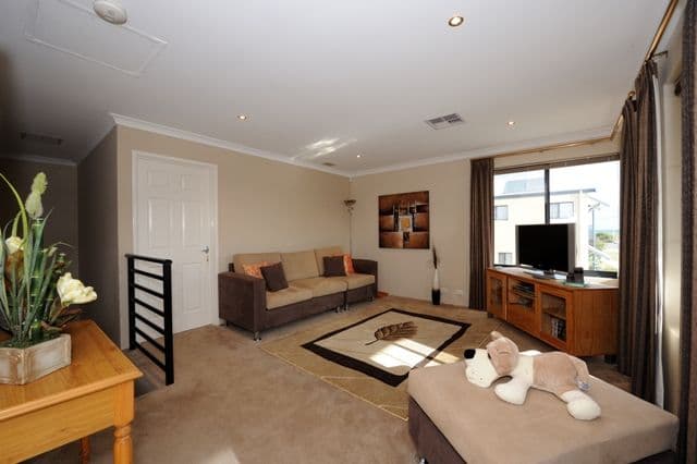 91 Penguin Road, SAFETY BAY WA 6169, Safety Bay - Thumbnail 6