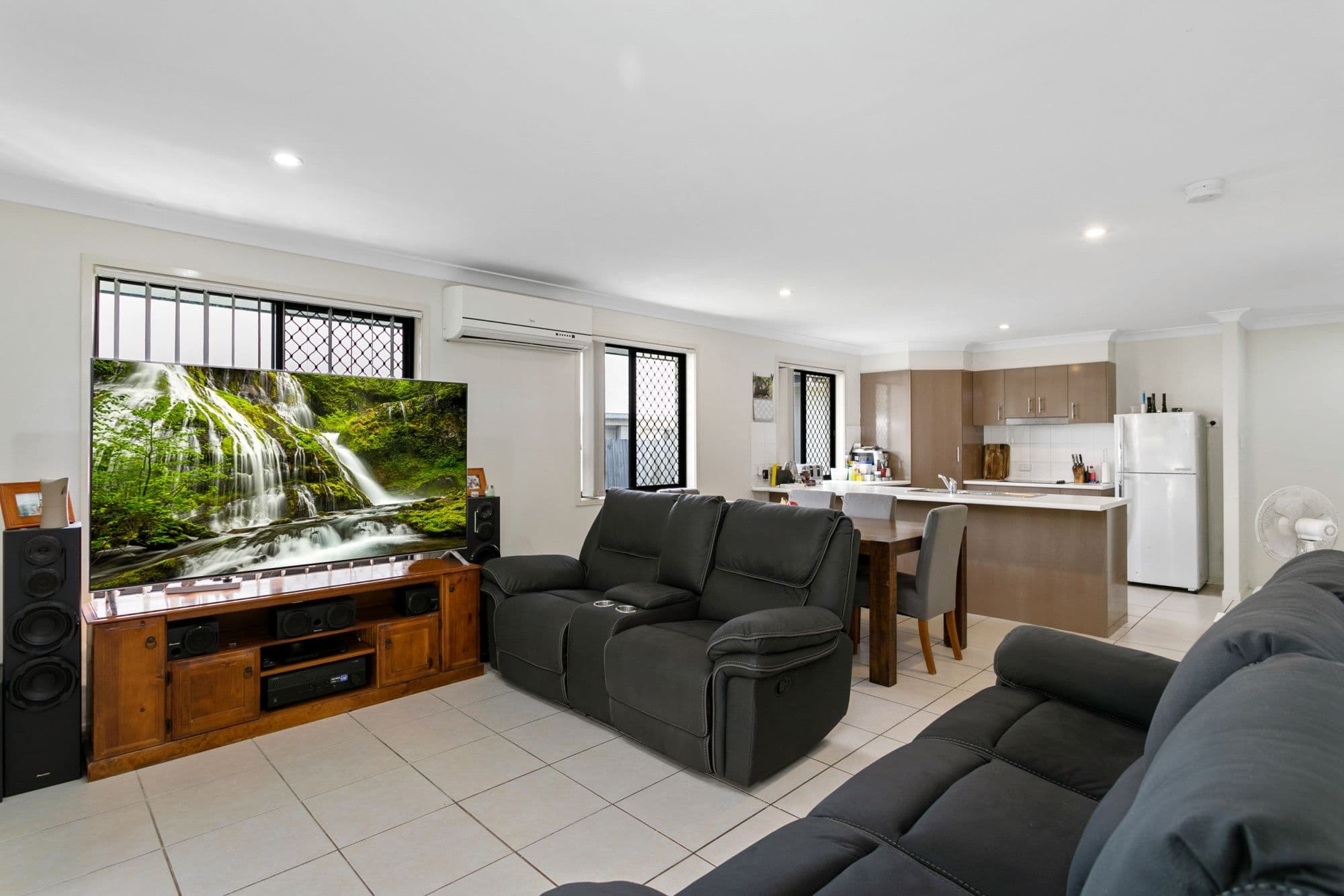 20 Williams Crescent, North Lakes QLD 4509, North Lakes - Thumbnail 3
