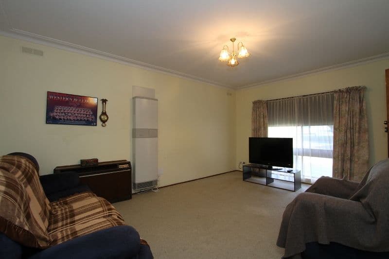 24 Reception Avenue, STRATHDALE VIC 3550, Strathdale - Thumbnail 3