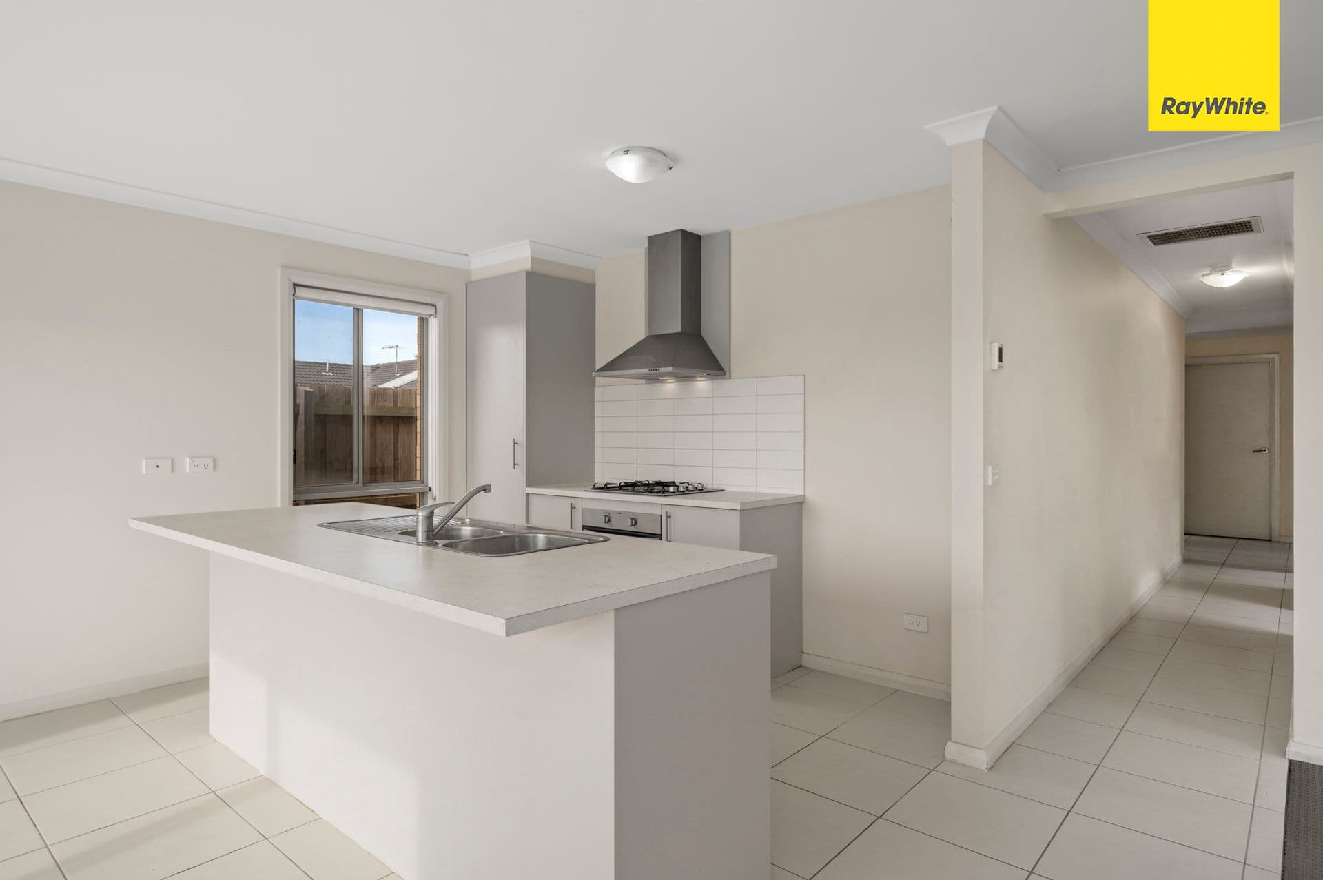 15 Norwood Avenue, WEIR VIEWS VIC 3338, Weir Views - Thumbnail 3