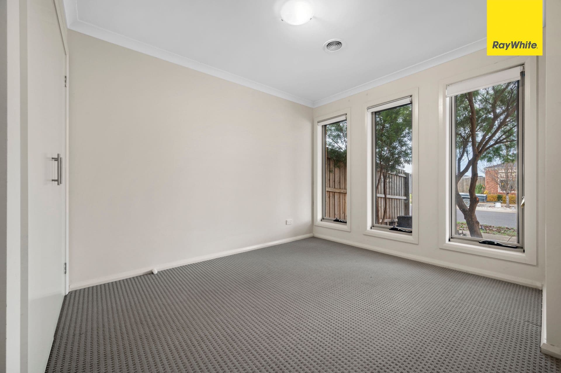 15 Norwood Avenue, WEIR VIEWS VIC 3338, Weir Views - Thumbnail 6