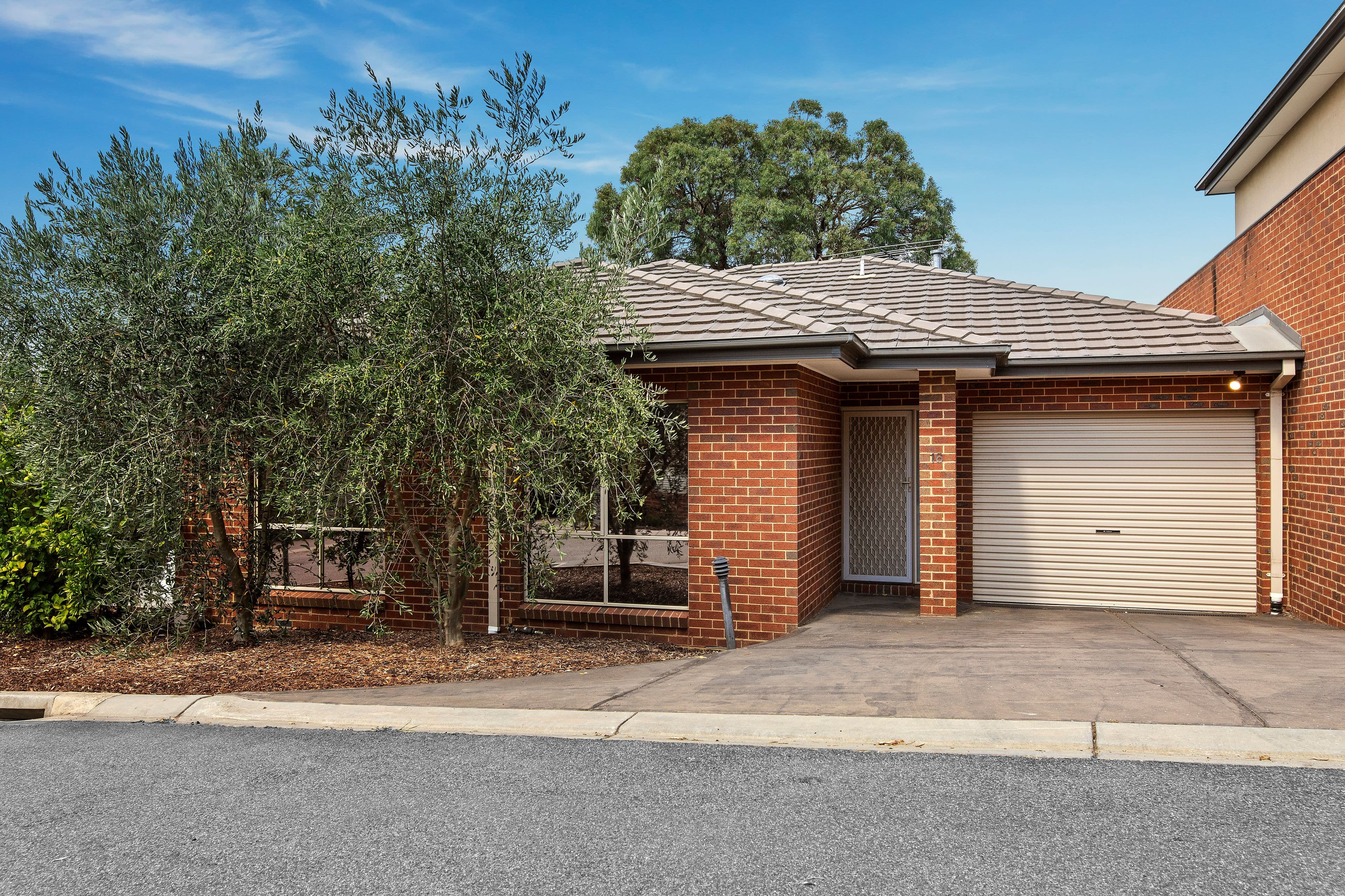 101 Martins Lane, Viewbank VIC 3084, Viewbank - Image 1
