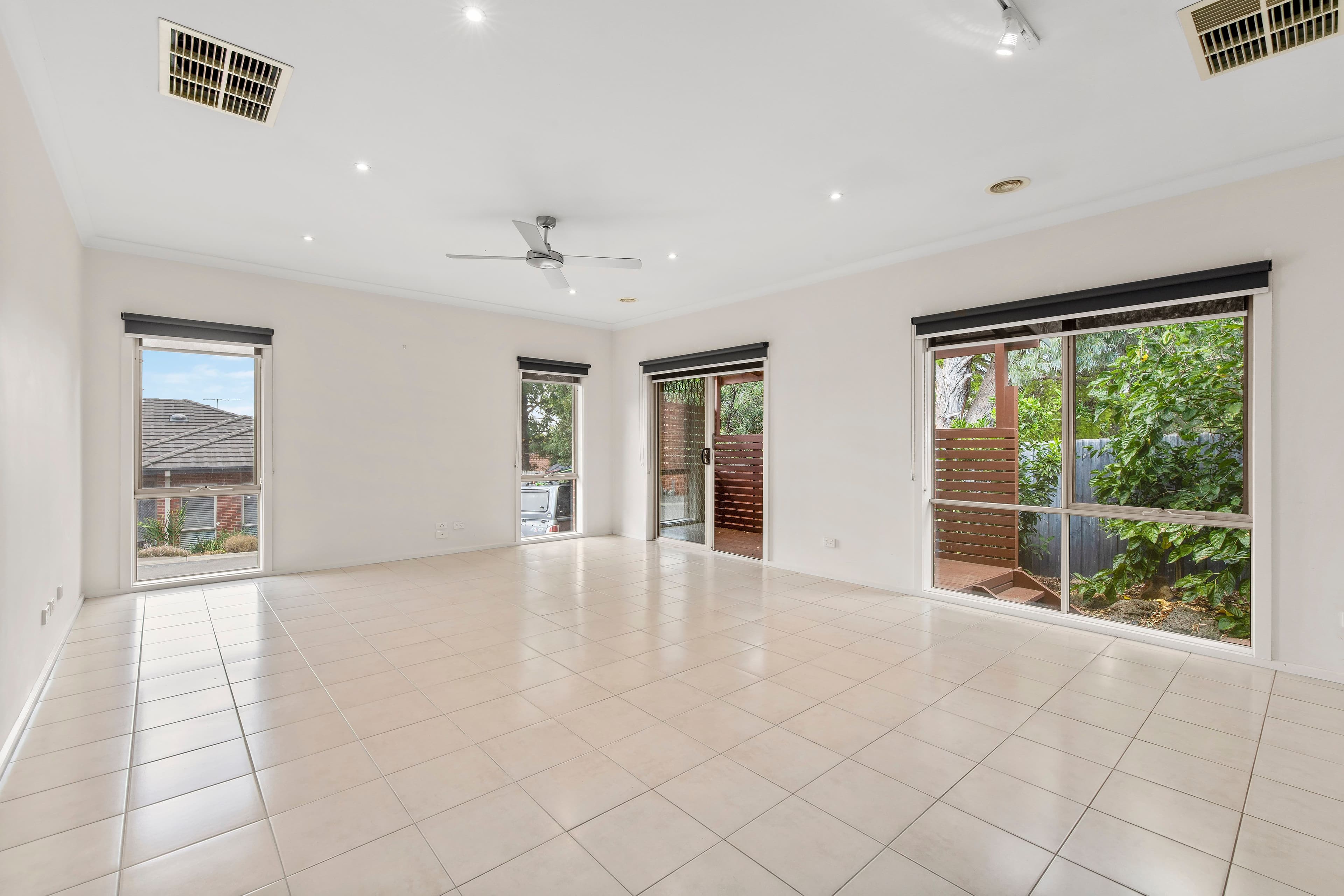 101 Martins Lane, Viewbank VIC 3084, Viewbank - Thumbnail 4