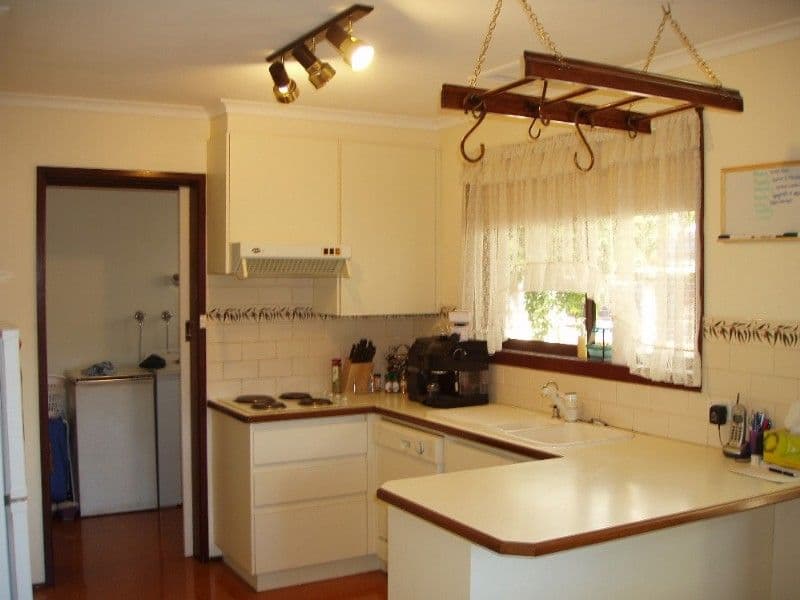 28 Williams Road, MOOROOLBARK VIC 3138, Mooroolbark - Thumbnail 2
