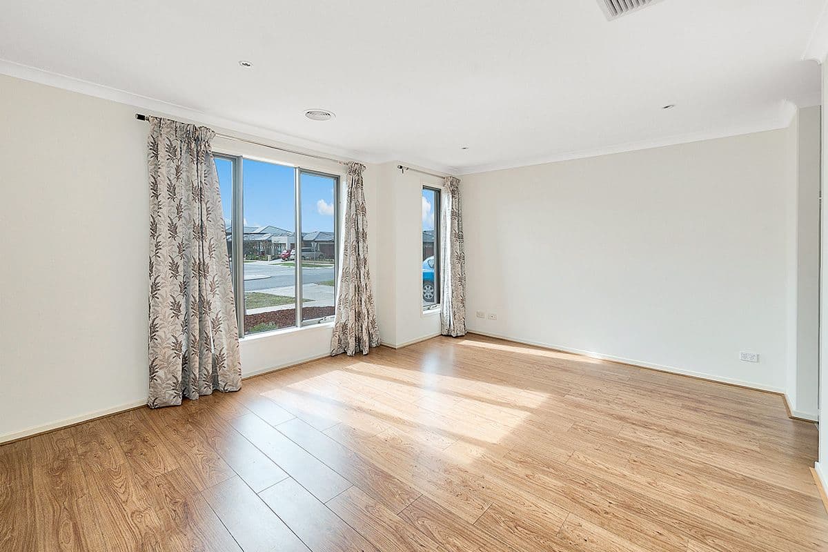 73 Quarters Boulevard, Cranbourne West VIC 3977, Cranbourne West - Thumbnail 7