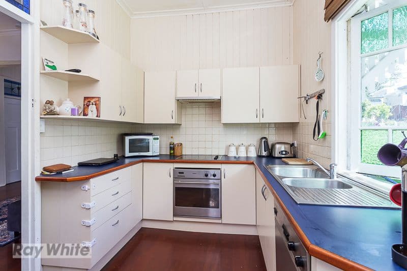 50 Raff Avenue, HOLLAND PARK QLD 4121, Holland Park - Thumbnail 3