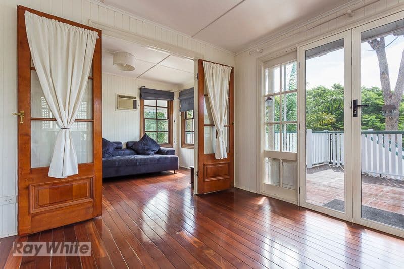 50 Raff Avenue, HOLLAND PARK QLD 4121, Holland Park - Thumbnail 4