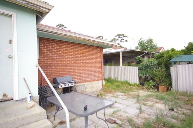 33 Maitland Road, BALGA WA 6061, Balga - Thumbnail 4
