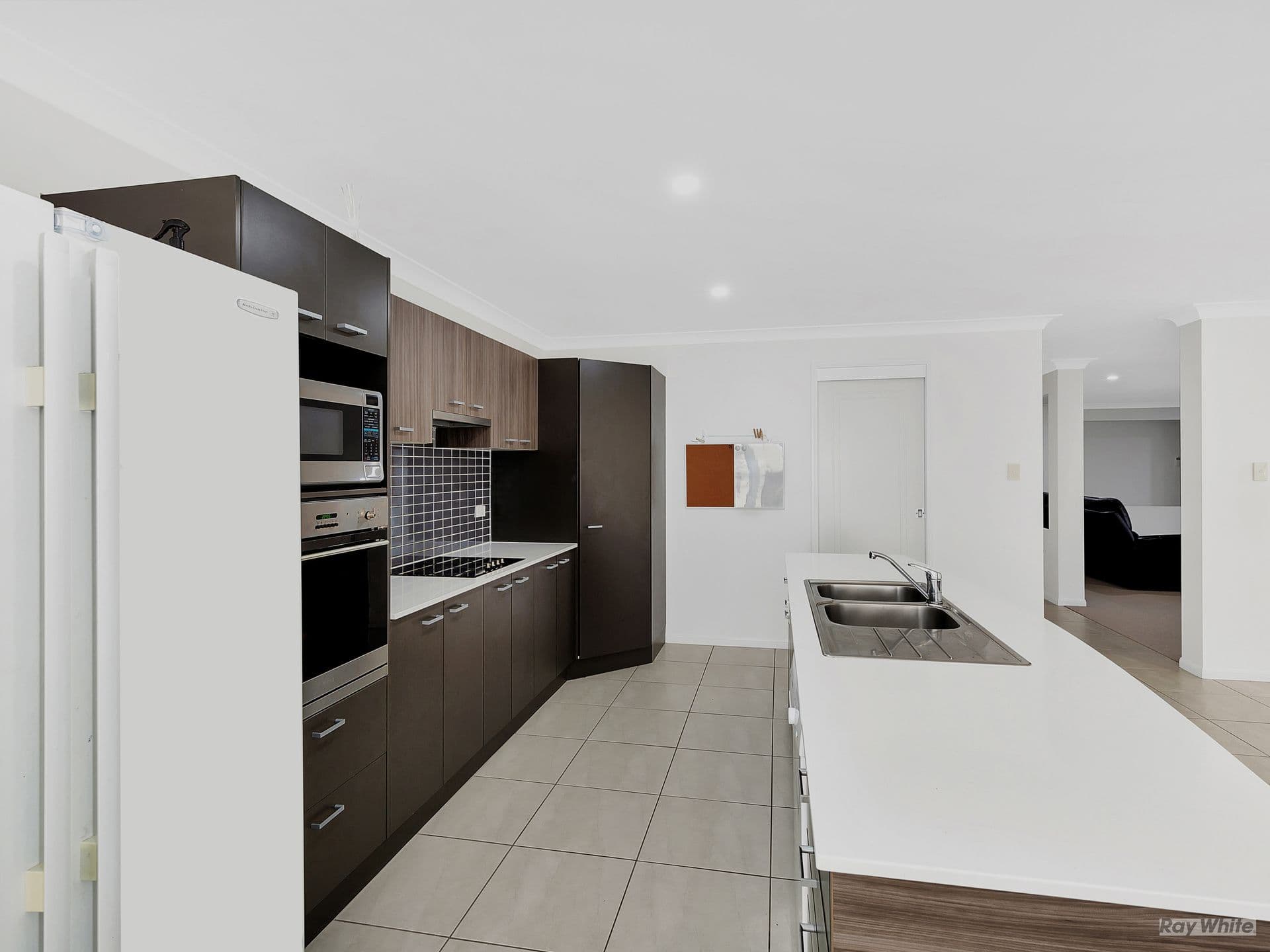 17 Holterman Crescent, Redbank Plains QLD 4301, Redbank Plains - Thumbnail 7