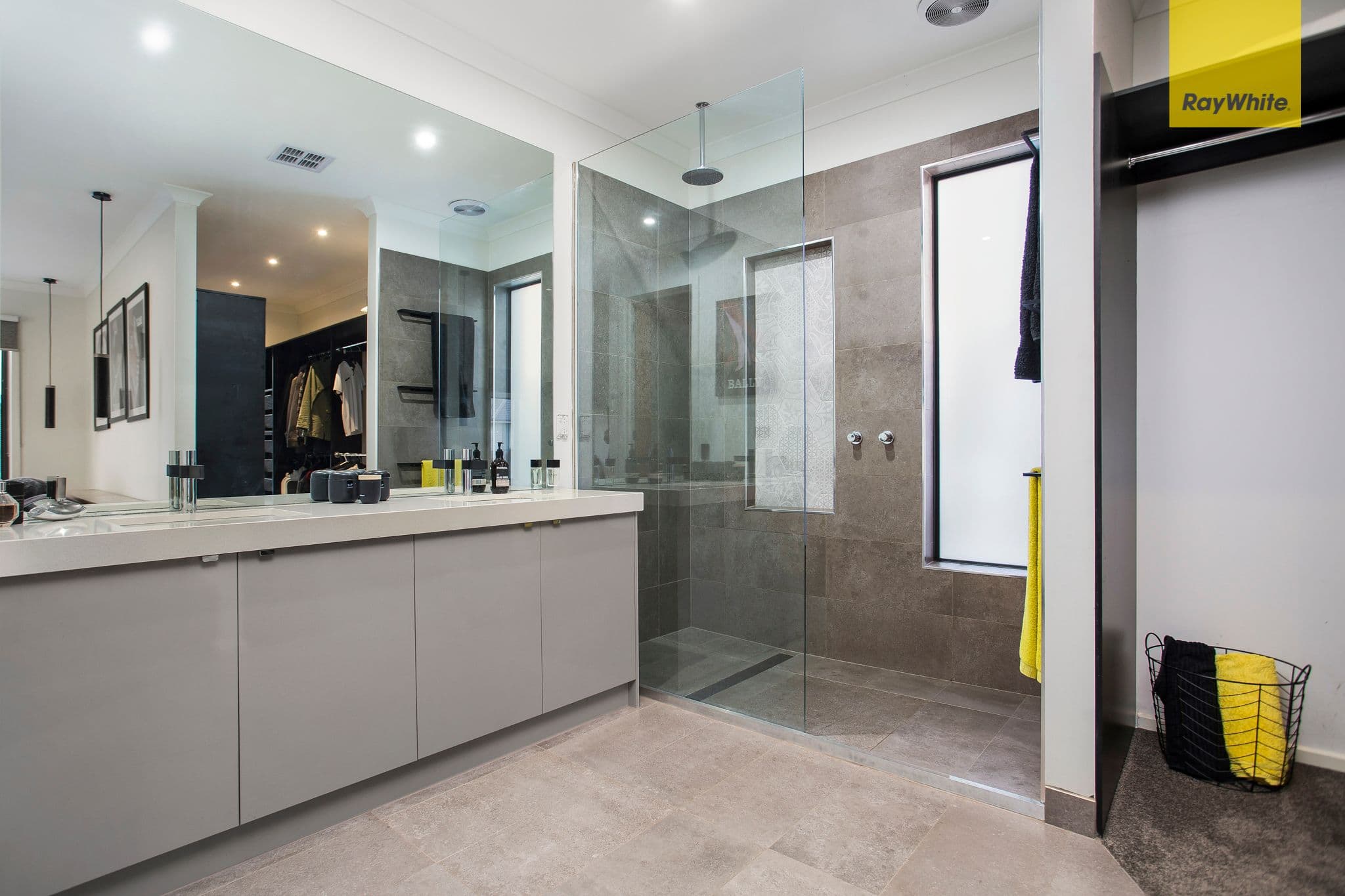 21 Balerno Way, Taylors Hill VIC 3037, Taylors Hill - Thumbnail 2