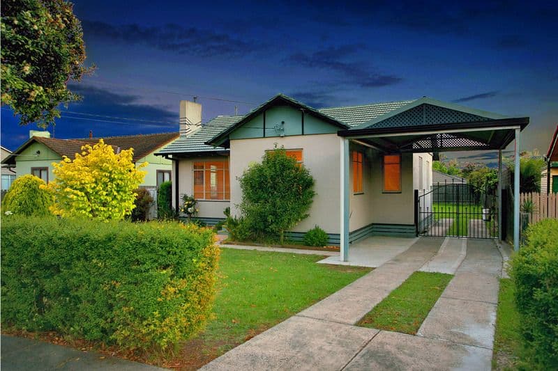30 Chifley Crescent, DANDENONG NORTH VIC 3175, Dandenong North - Thumbnail 2