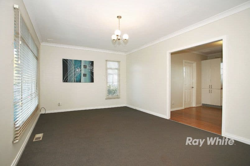 30 Chifley Crescent, DANDENONG NORTH VIC 3175, Dandenong North - Thumbnail 5
