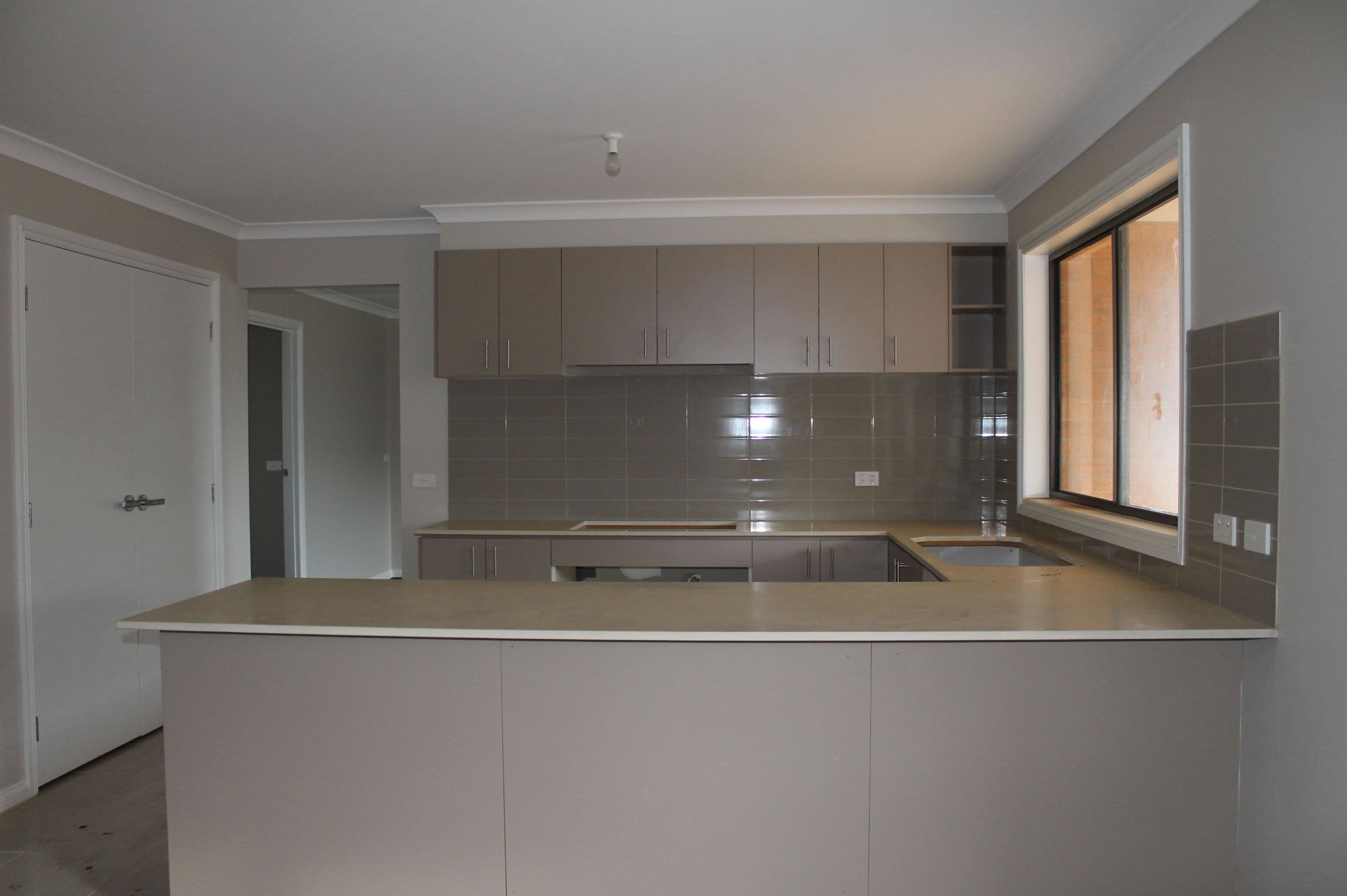 2 Leura Street, Drouin VIC 3818, Drouin - Thumbnail 4