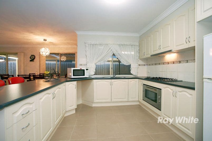 11 Hal Porter Terrace, LYNBROOK VIC 3975, Lynbrook - Thumbnail 6