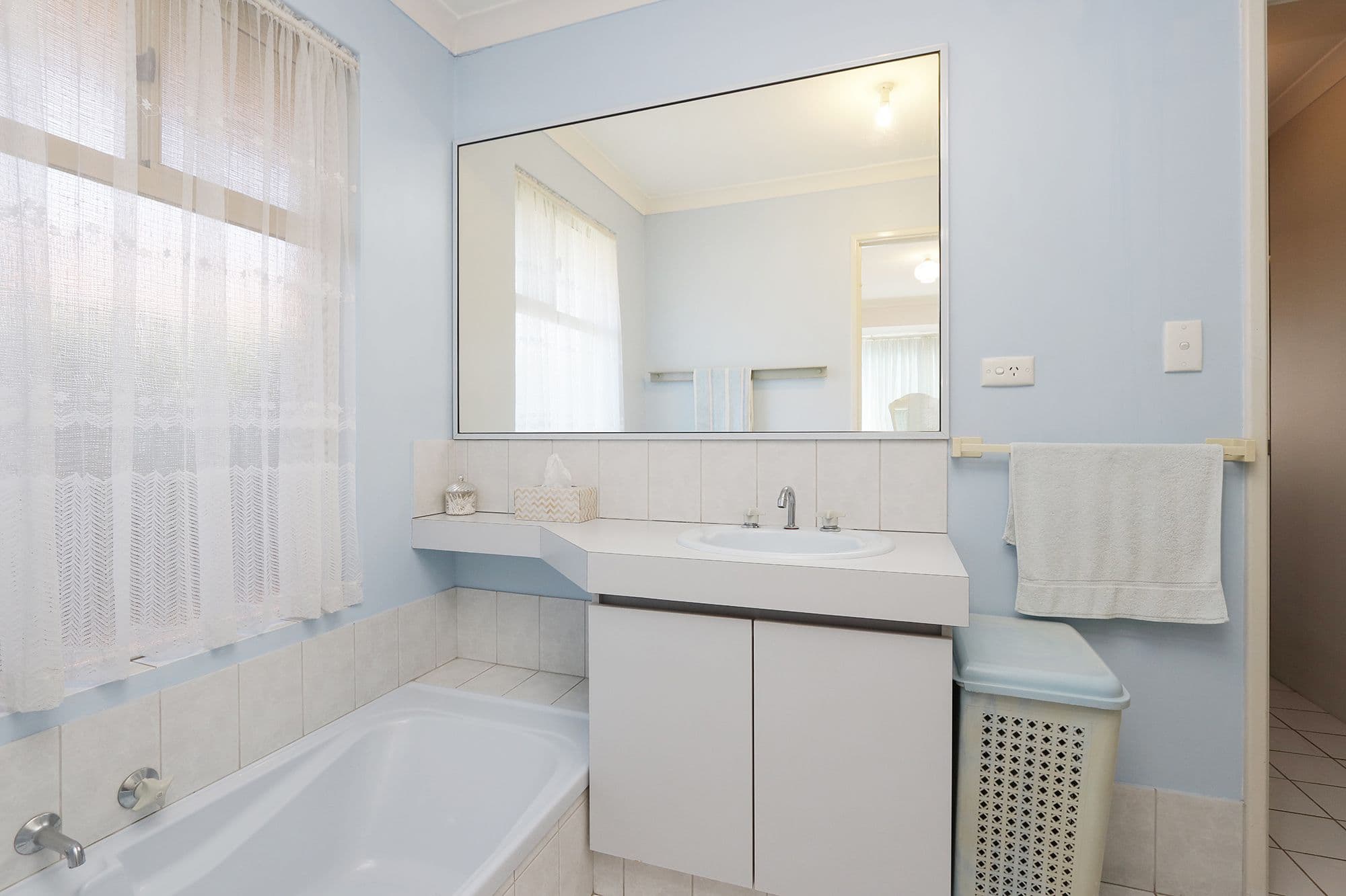 5b Lyneham Place, Bassendean WA 6054, Bassendean - Thumbnail 5