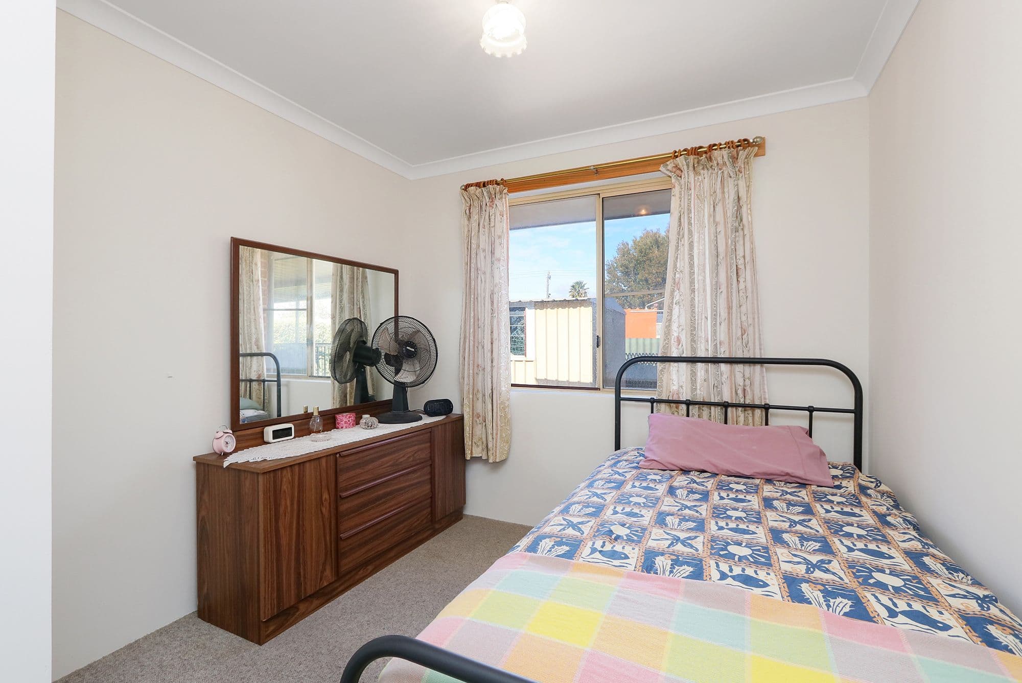 5b Lyneham Place, Bassendean WA 6054, Bassendean - Thumbnail 8
