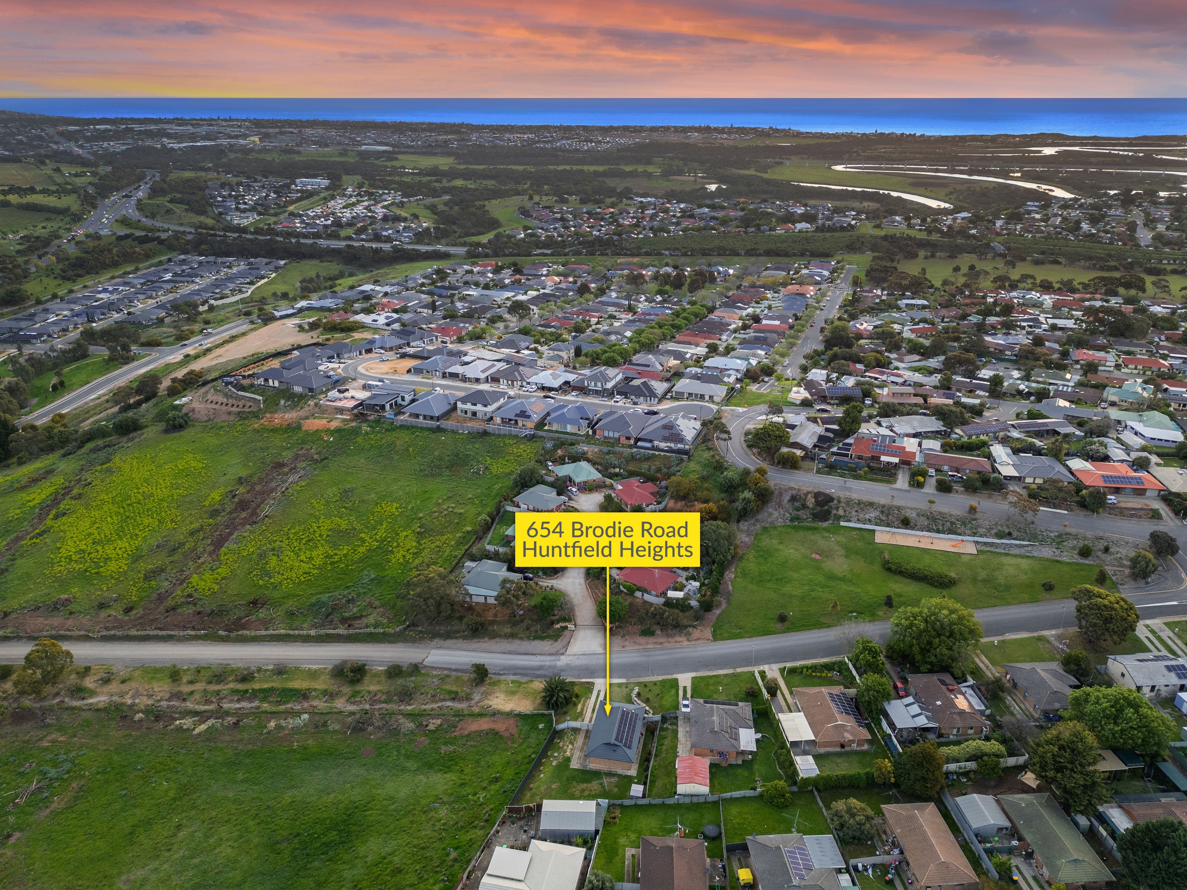 654 Brodie Road, Huntfield Heights SA 5163, Huntfield Heights - Thumbnail 2