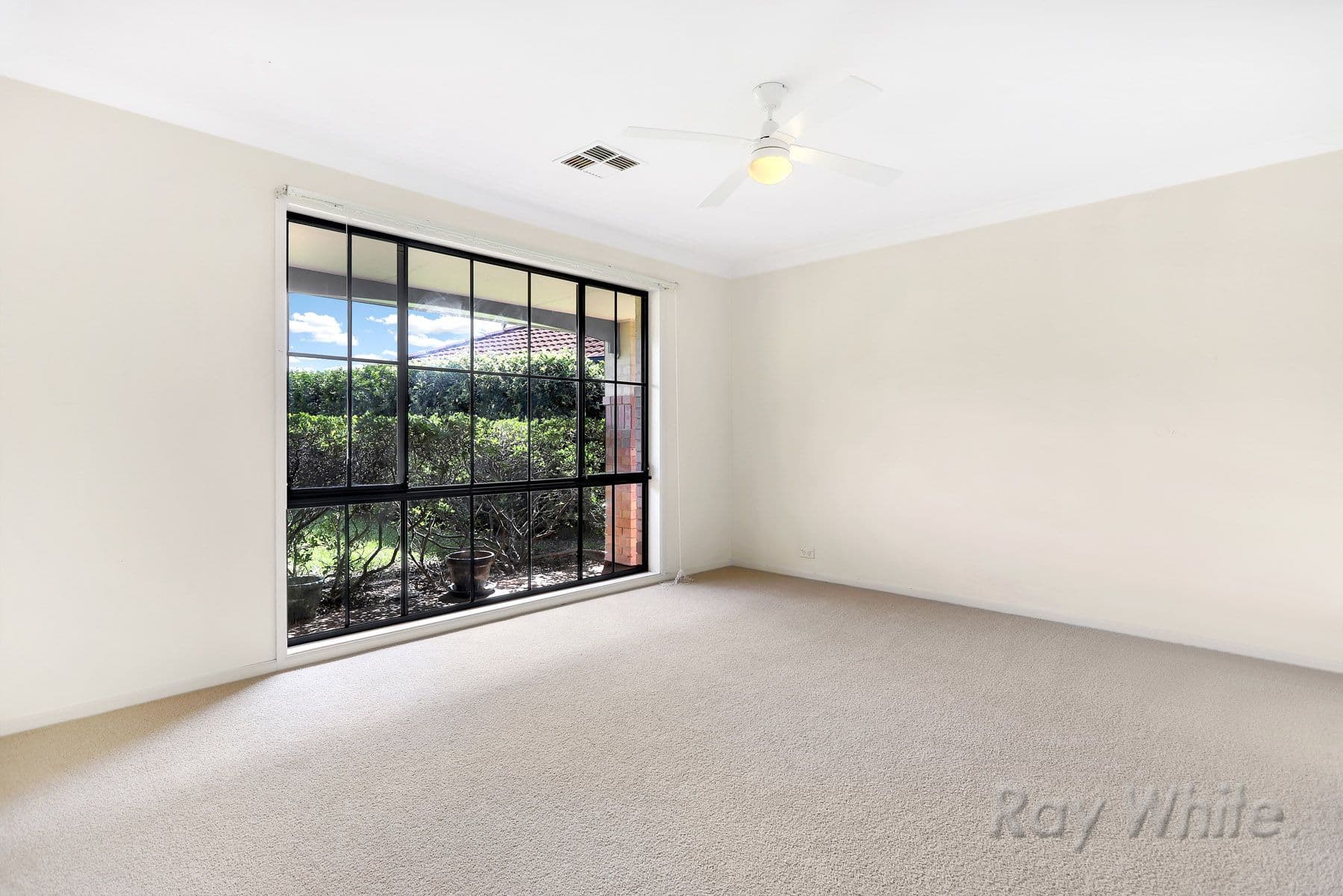 15 Navajo Close, Stanhope Gardens NSW 2768, Stanhope Gardens - Thumbnail 2