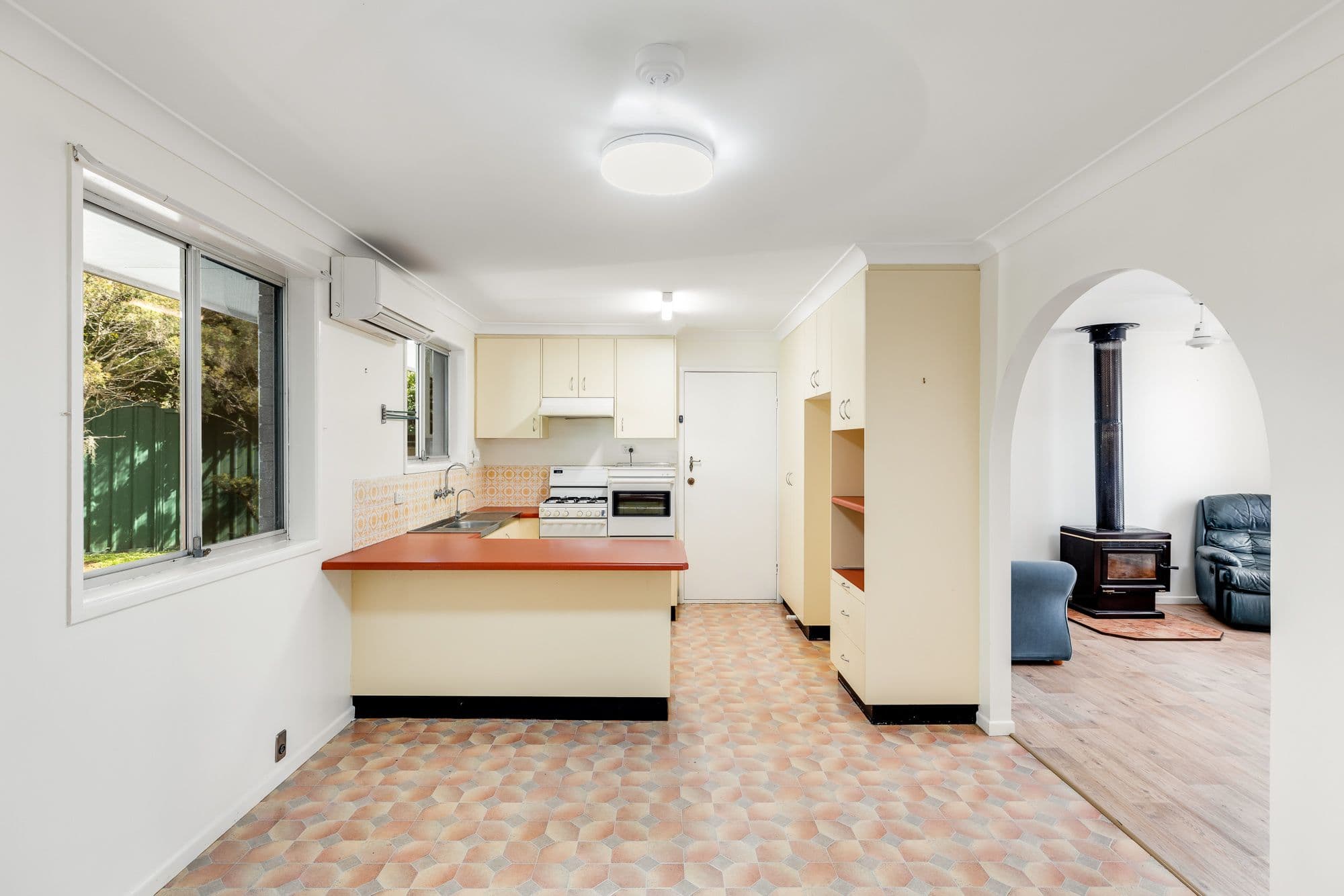 52 Stuart Street, Mount Lofty QLD 4350, Mount Lofty - Thumbnail 7