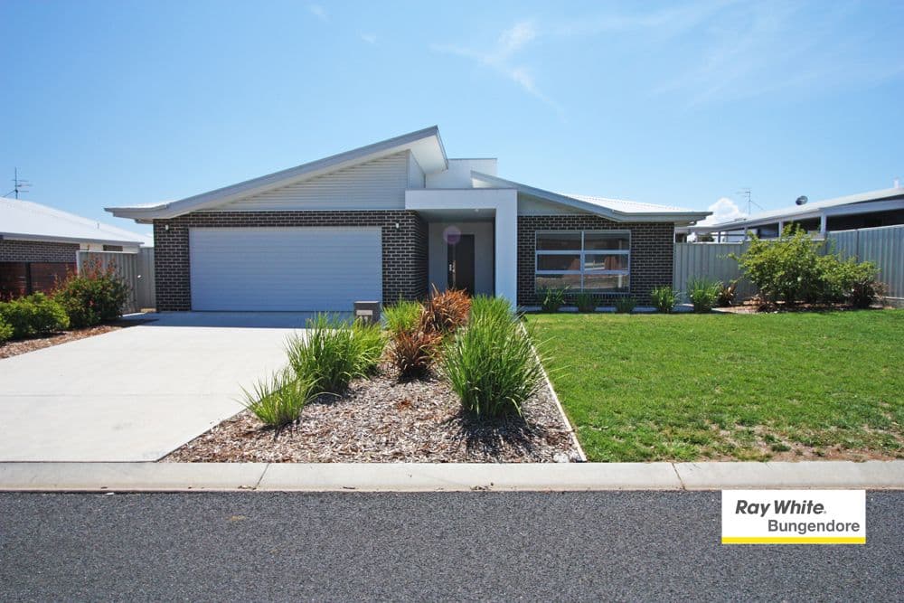 19 Hereford Street, Bungendore - Image 1