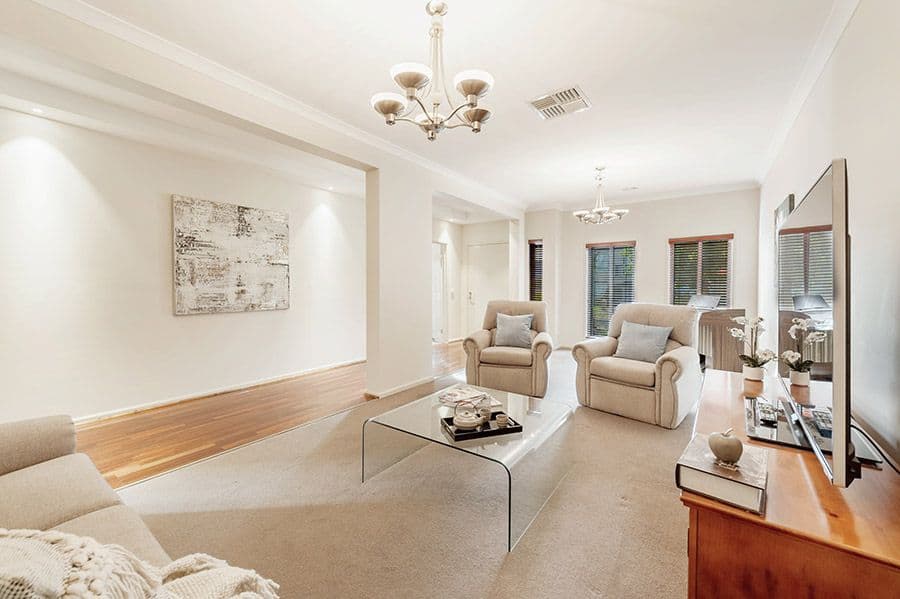 11 Eagleview Way, Craigieburn VIC 3064, Craigieburn - Thumbnail 2