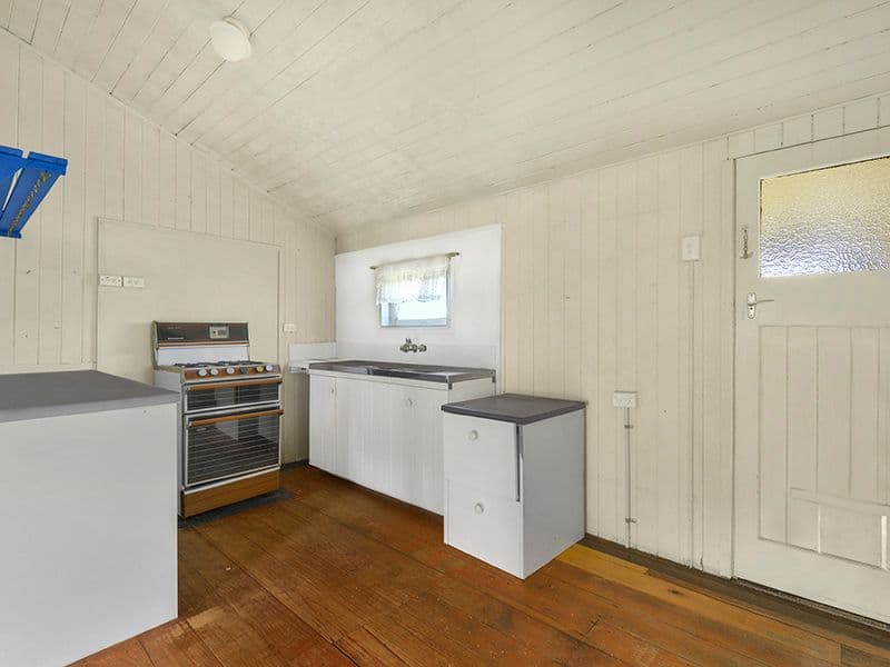 33 Olivia Avenue, Salisbury QLD 4107, Salisbury - Thumbnail 2