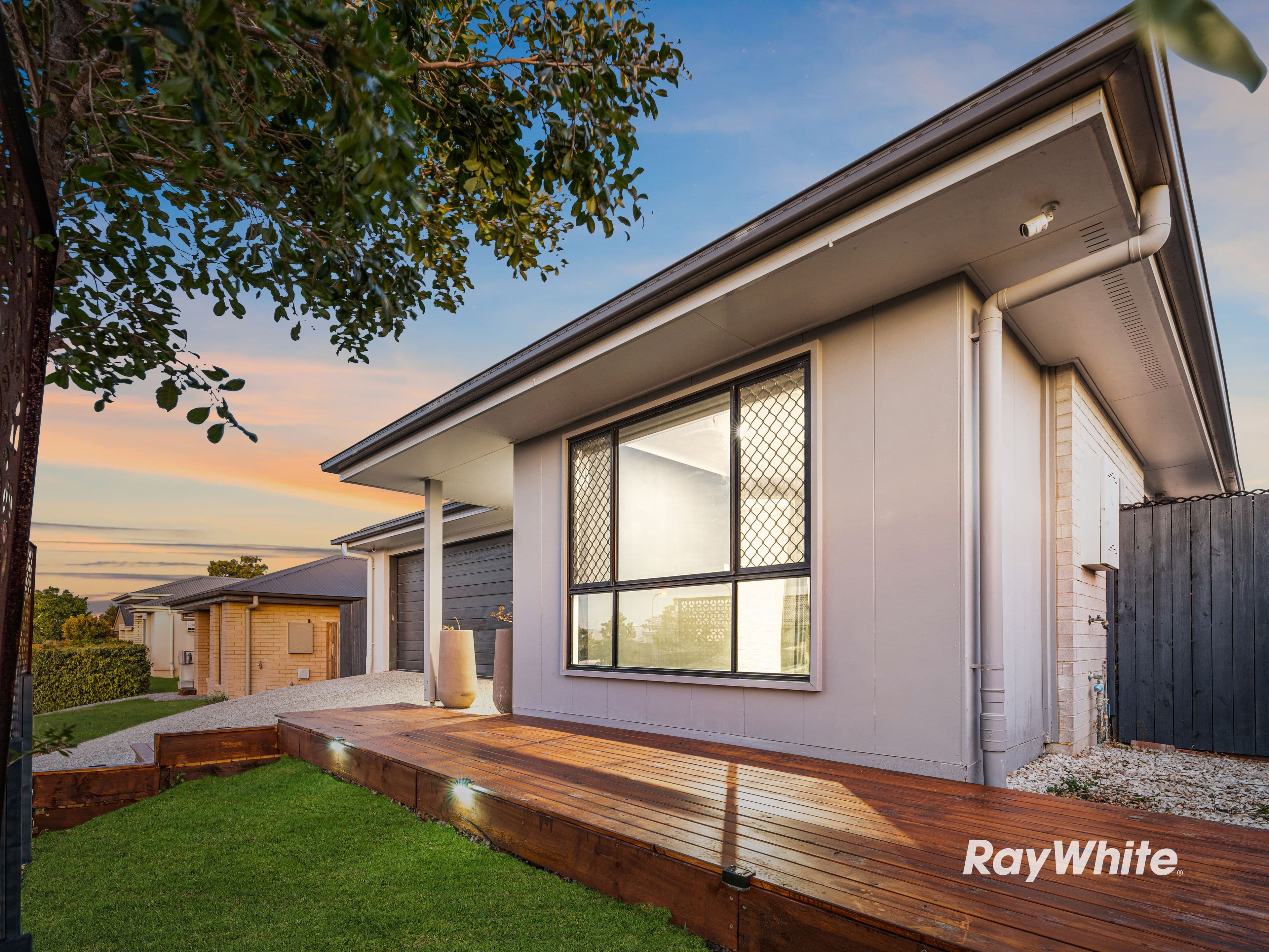 8 Mount Huntley Street, Park Ridge QLD 4125, Park Ridge - Thumbnail 2