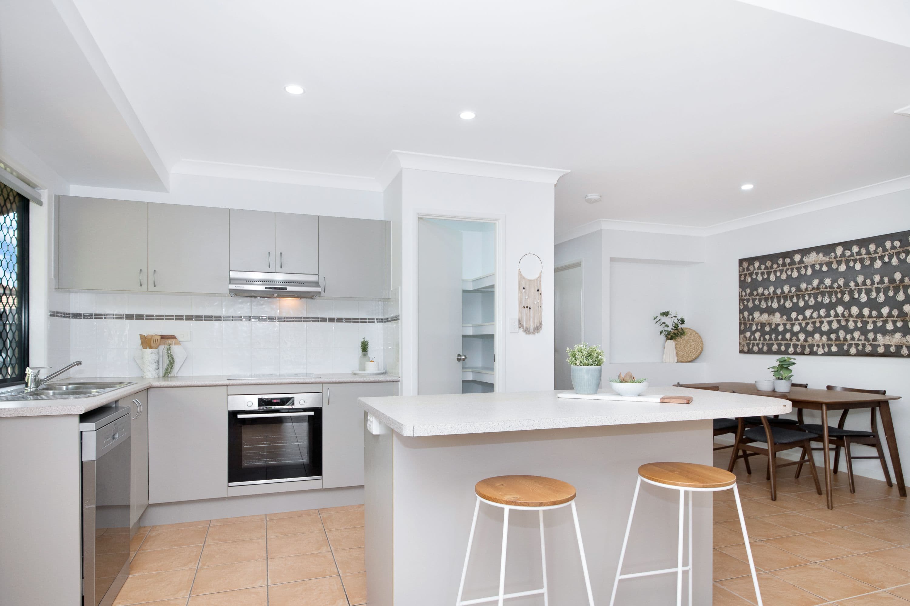 59 Springbrook Parade, Idalia QLD 4811, Idalia - Thumbnail 2